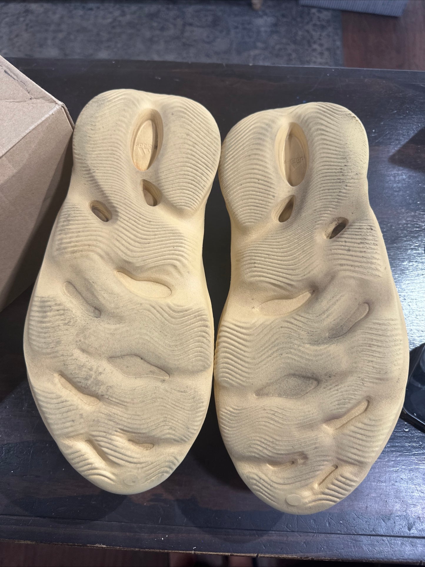 *USED* Yeezy Foam Rnnr Desert Sand (SIZE 13)