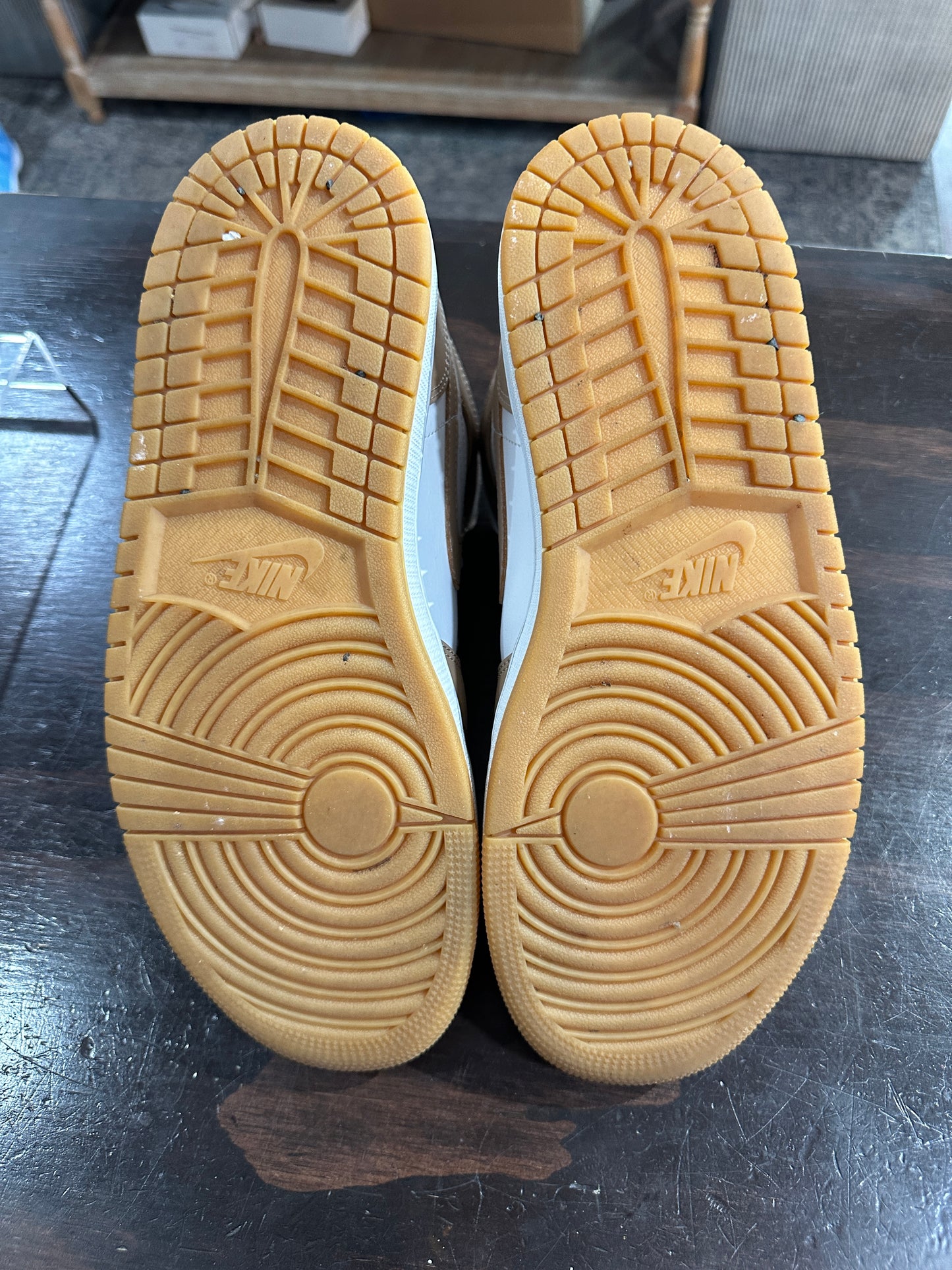 *USED* Jordan 1 Mid Gum (SIZE 9)
