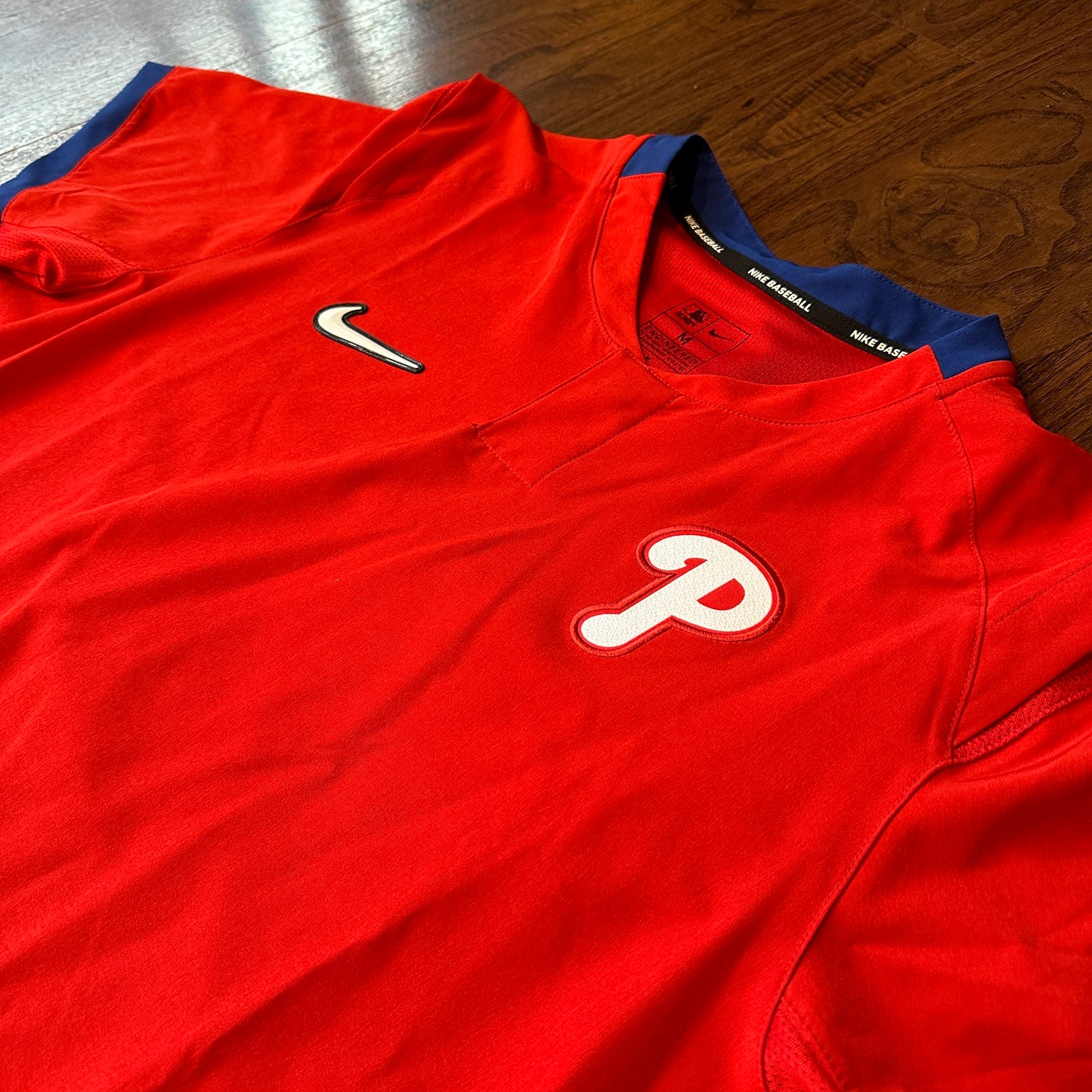 *VINTAGE* Phillies Coaching Staff Tee (FITS MEDIUM)