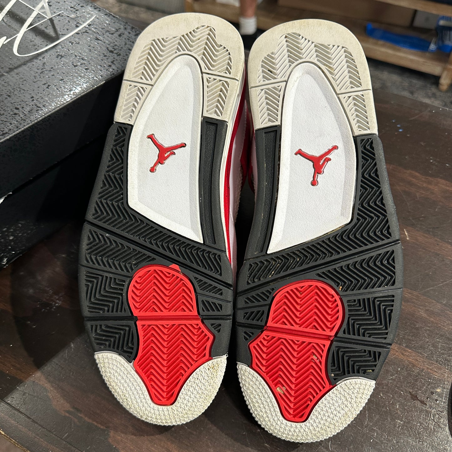 *USED* Jordan 4 Red Cement (size 11)