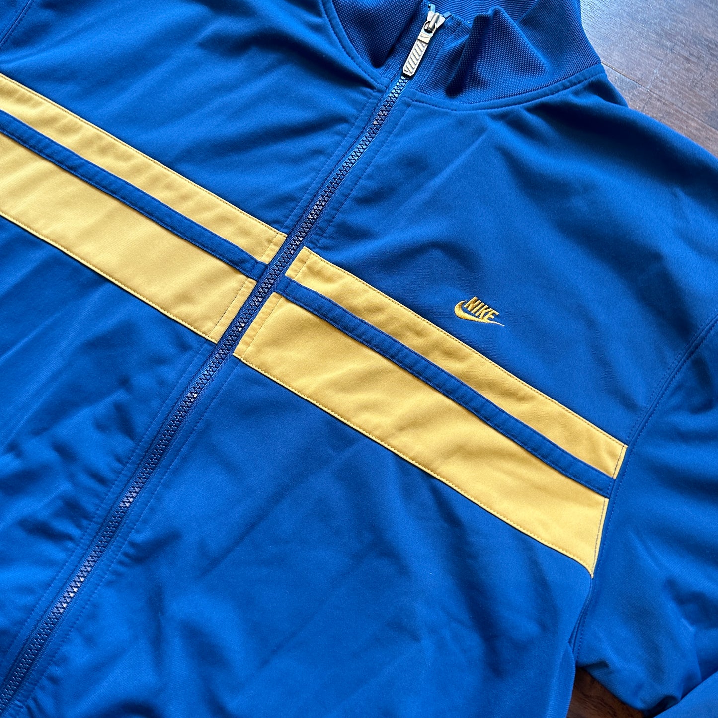 *VINTAGE* Nike Track Jacket Zip up (FITS XLARGE)