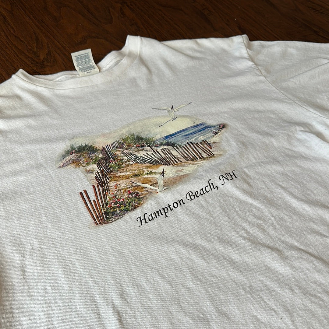 *VINTAGE* Hampton Beach, NH Tee (FITS MEDIUM)