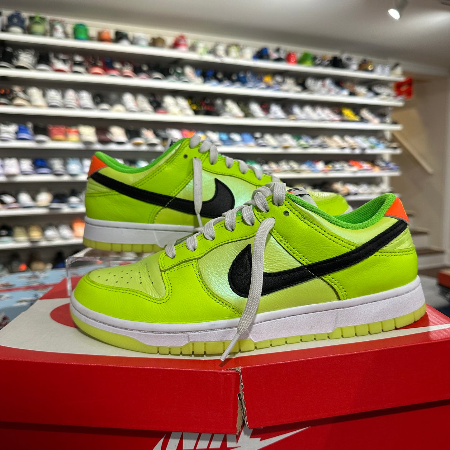 *USED* Nike Dunk Low Splash Volt (SIZE 7.5)(REPLACEMENT BOX)