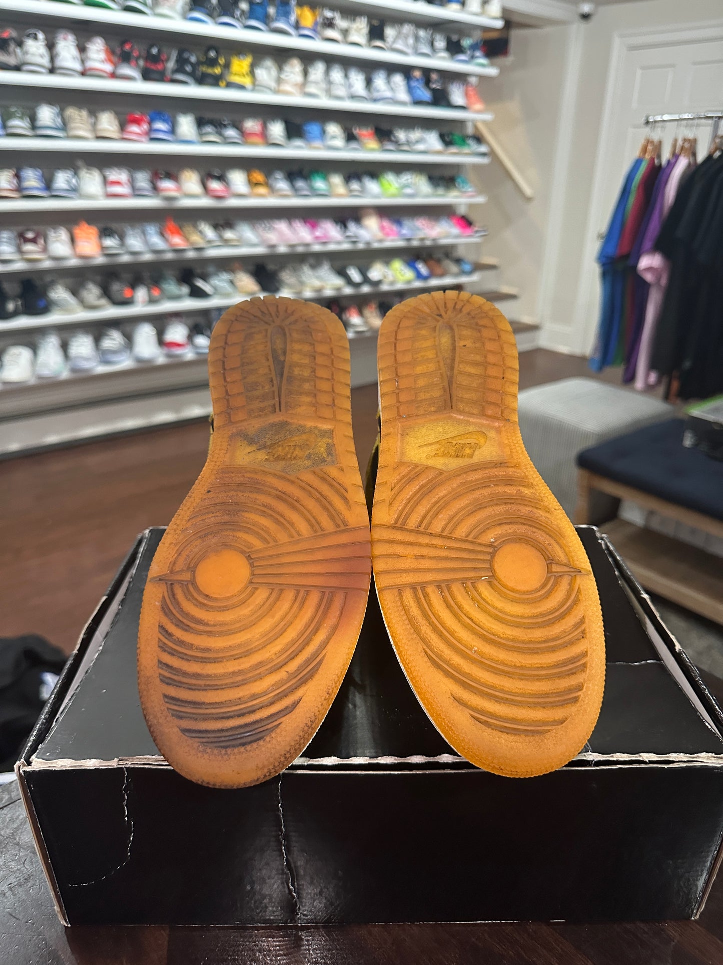 *USED* Jordan 1 Retro New Love (size 7Y)