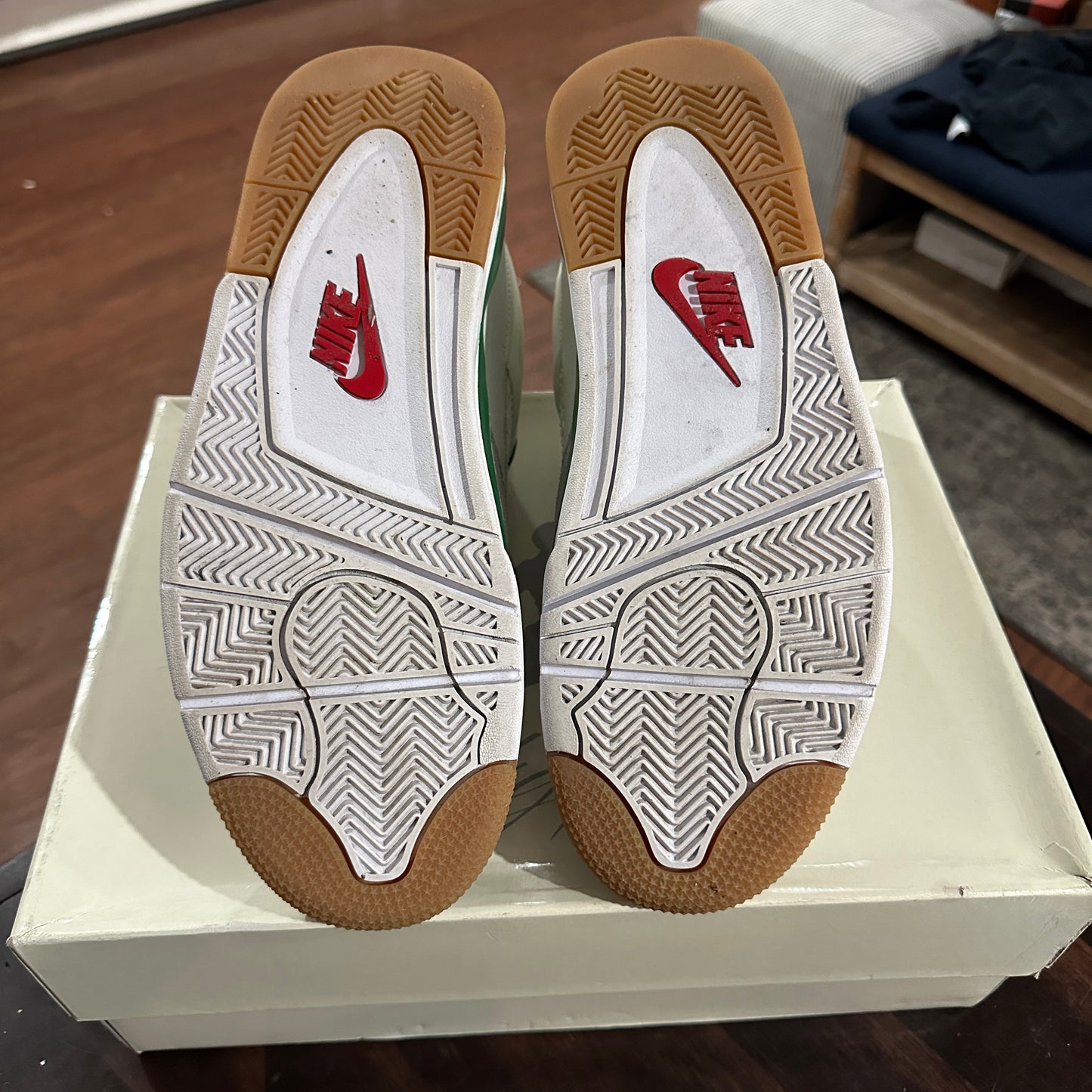 *USED* Jordan 4 SB Pine Green (SIZE 10.5)