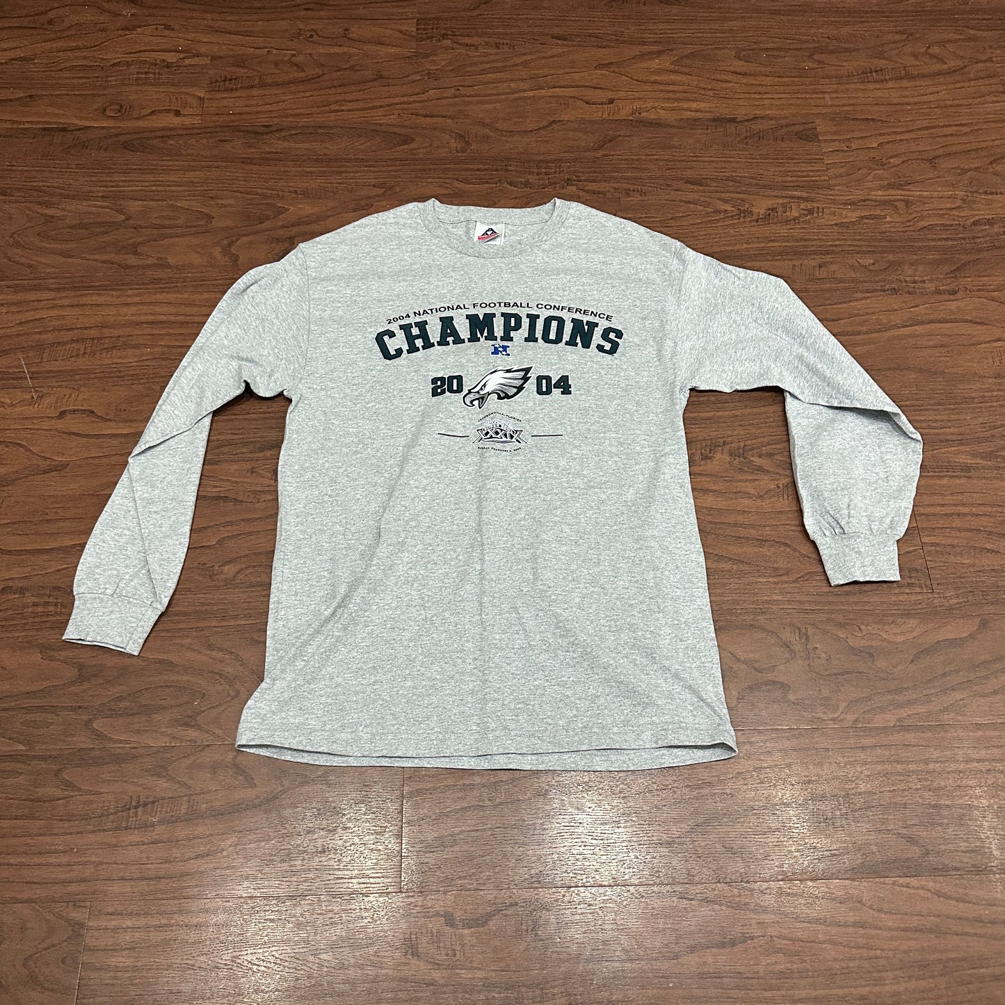 *VINTAGE* Eagles 2004 Championship Long Sleeve Tee (FITS LARGE)