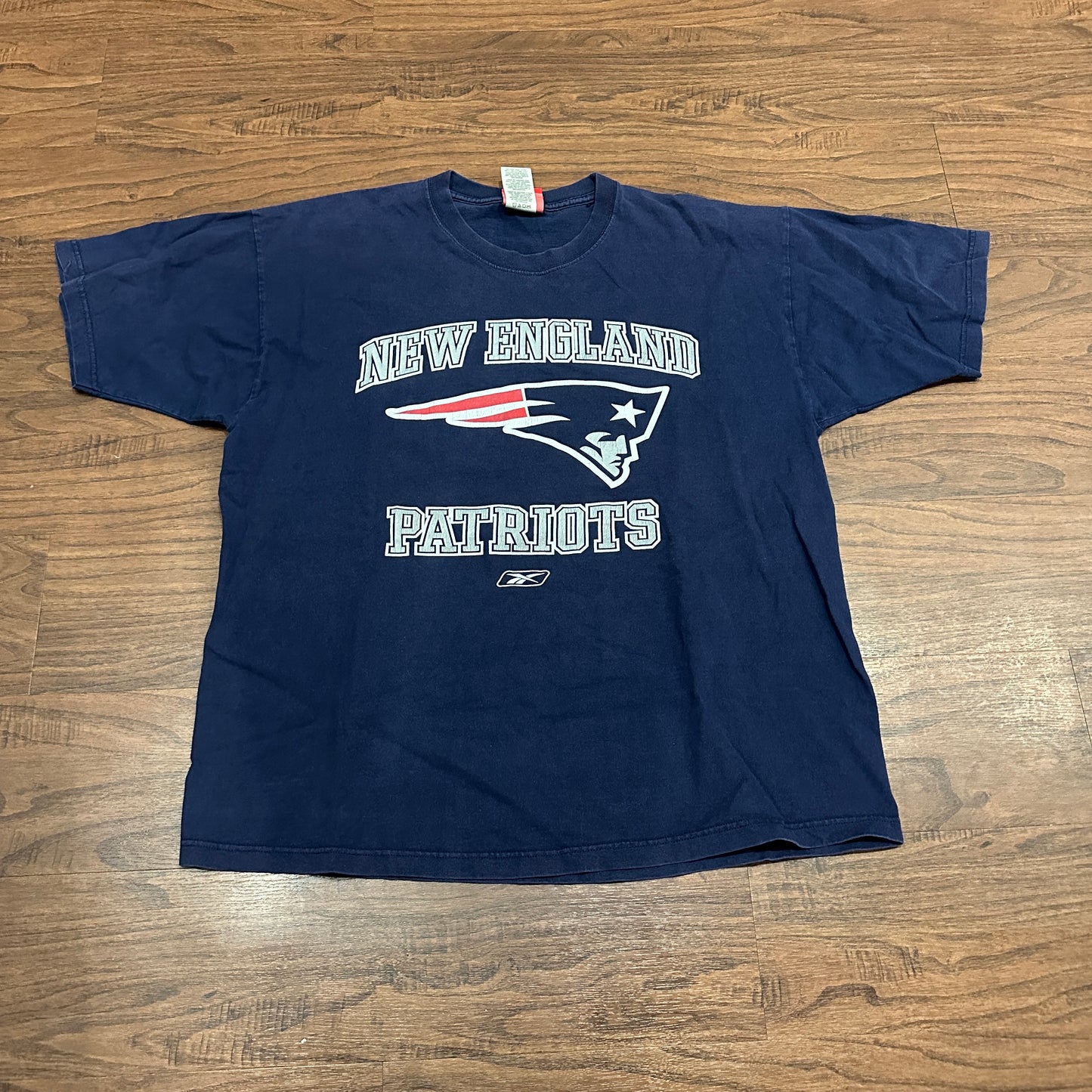 *VINTAGE* New England Patriots Tee (FITS LARGE)