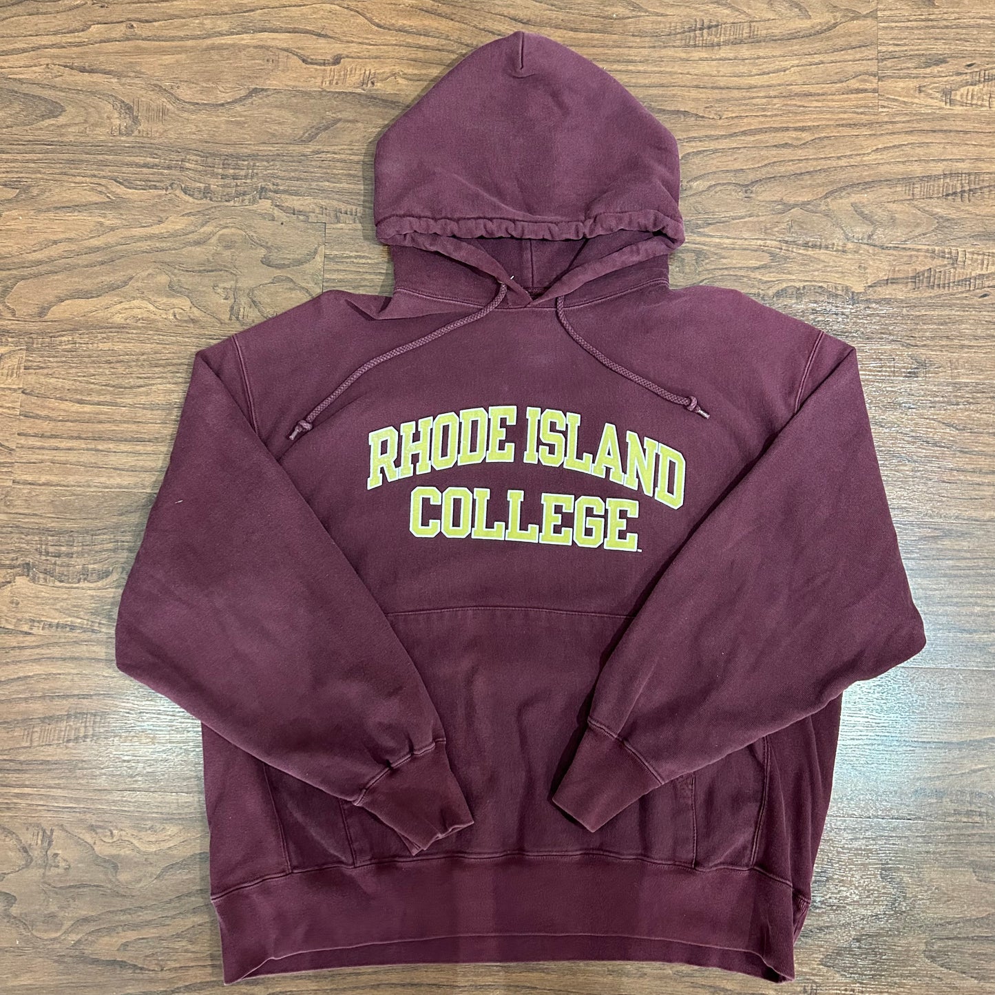 *VINTAGE* Rhode Island College Sweatshirt (FITS LARGE)