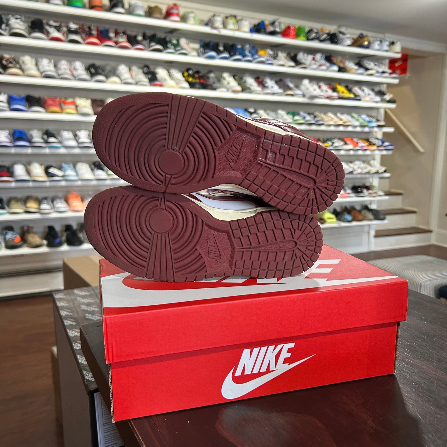 *USED* Nike Dunk Low Vintage Team Red