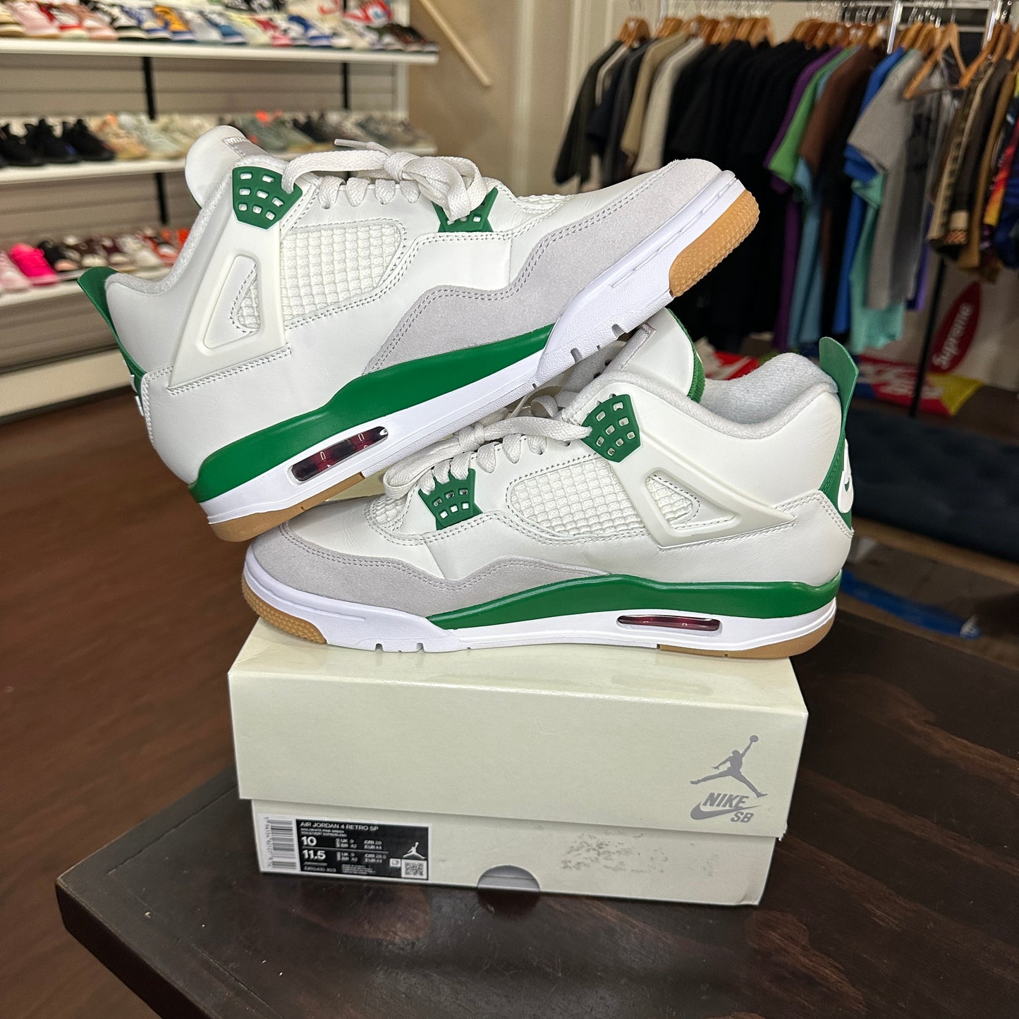 *USED* Jordan 4 SB Pine Green size 10