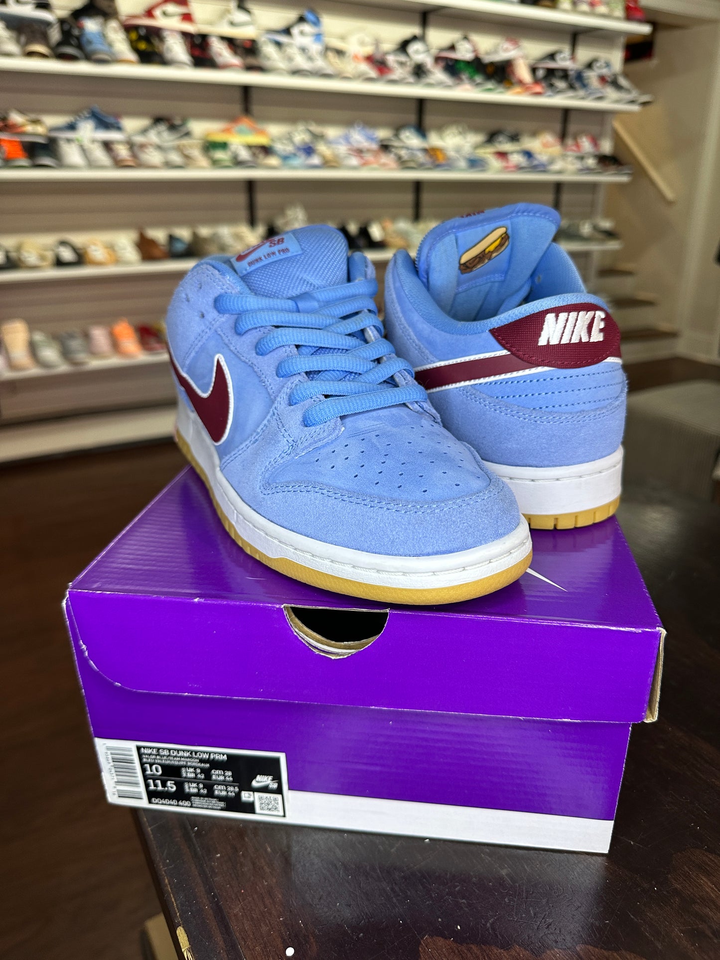 *USED* Nike SB Dunk Low Phillies (size 10)