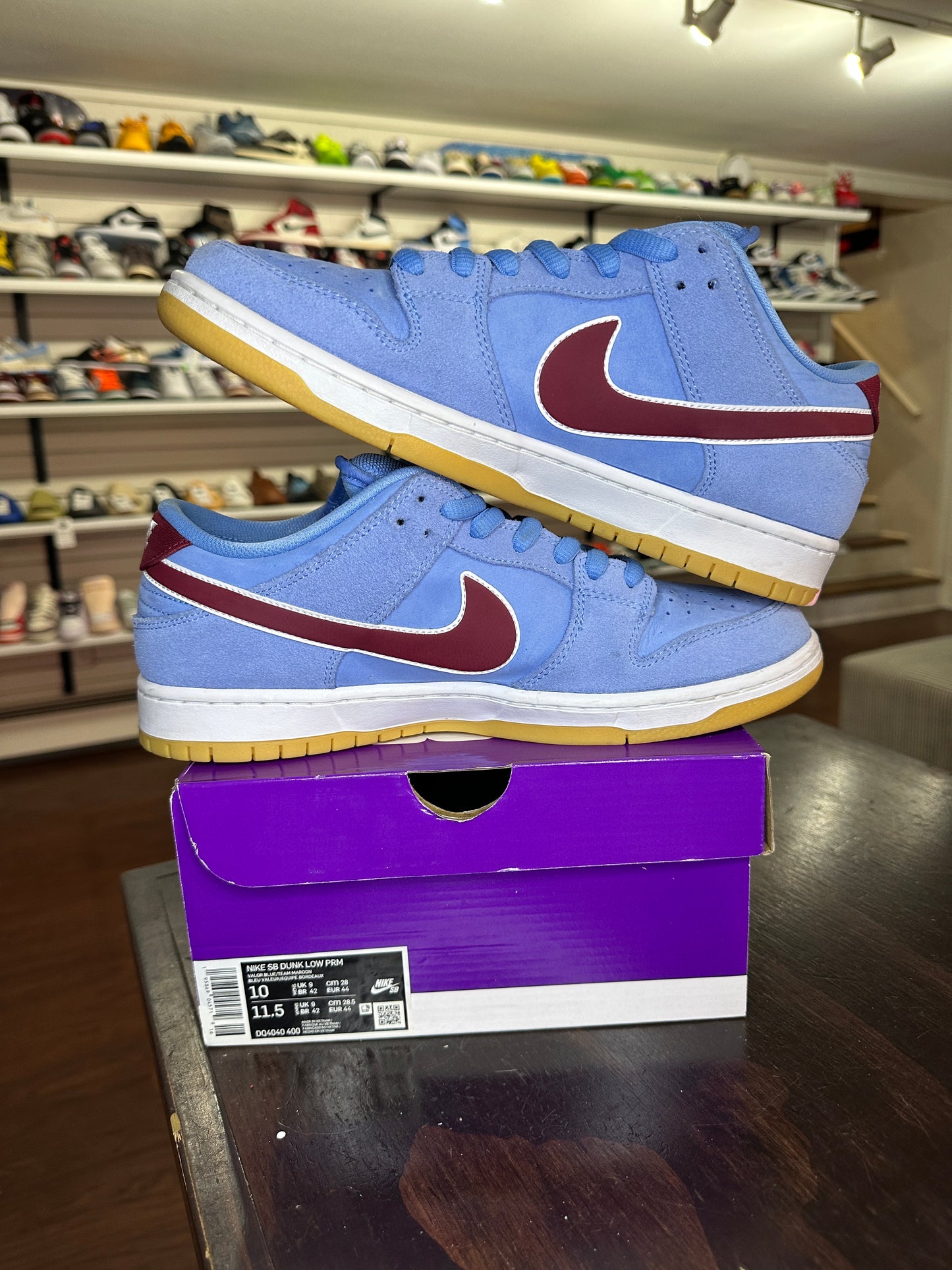 *USED* Nike SB Dunk Low Phillies (size 10)