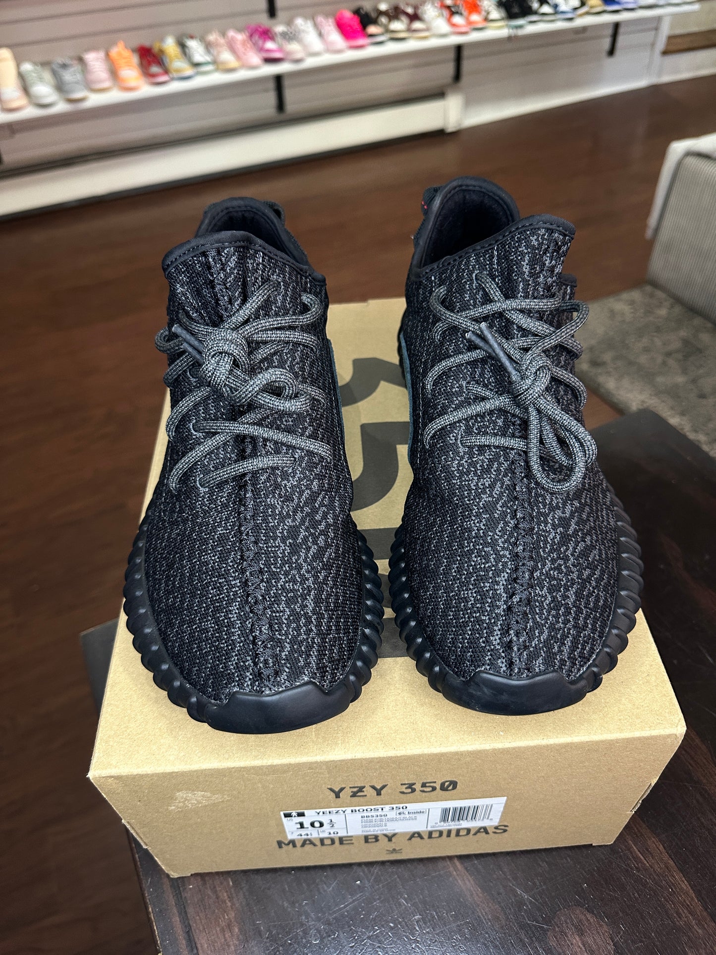 *USED* Yeezy Boost 350 v1 Pirate Black (2023) size 10.5 (VNDS)