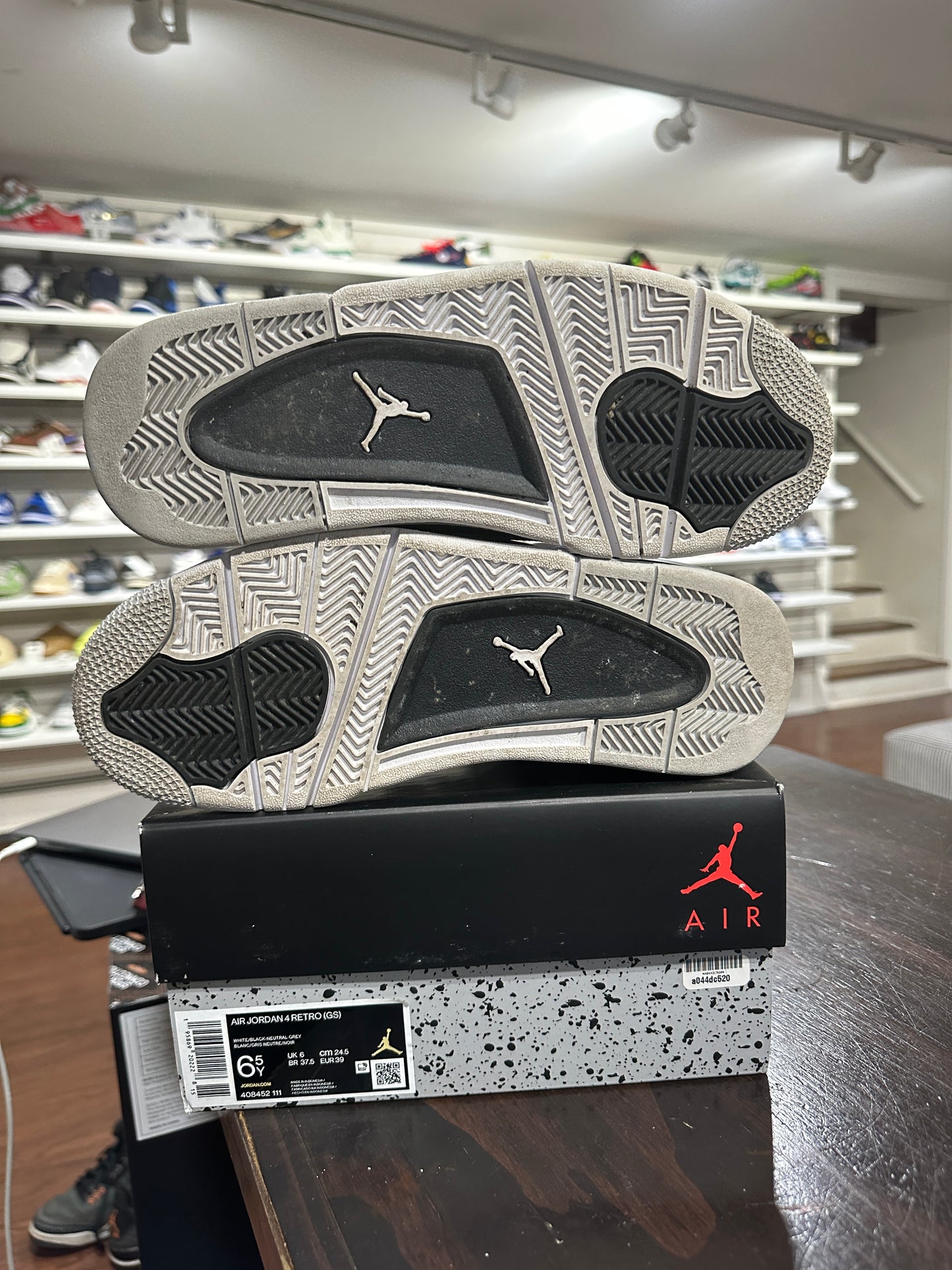 *USED* Jordan 4 Military Black (SIZE 6.5Y)
