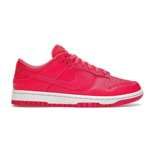 Inspire your street style with these Nike Dunk Low shoes for women! With a vibrant Hyper Pink hue and an iconic low-profile design, you'll have the perfect combination of style and comfort. An optimal choice for the modern fitness enthusiast.