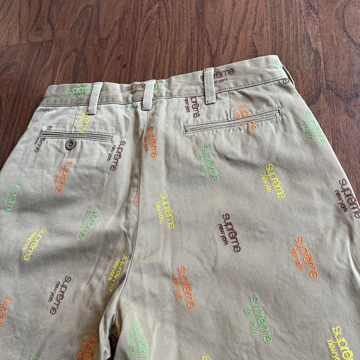 Supreme Classic Logo Chino Shorts