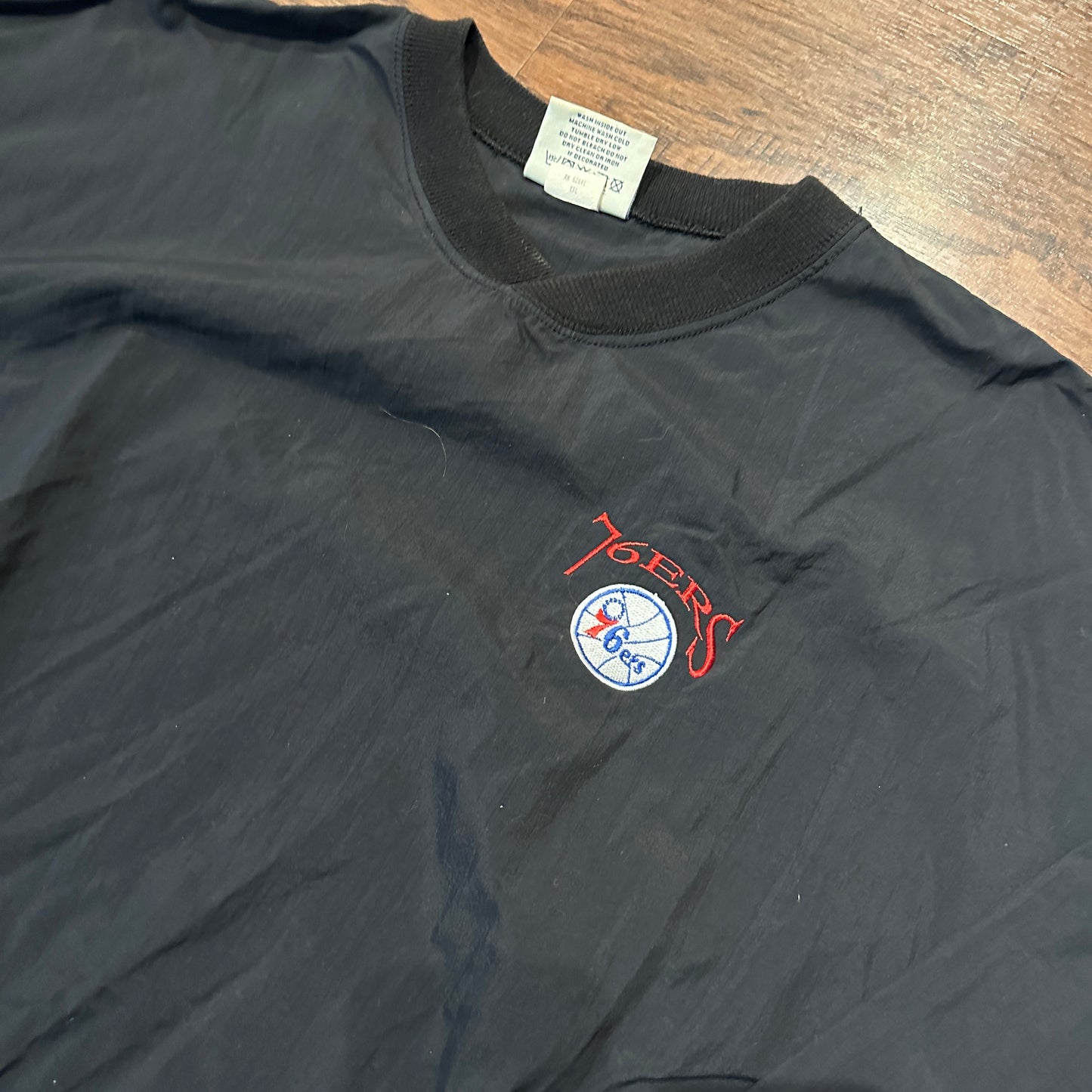 *VINTAGE* 76ers Windbreaker Pullover (FITS X-LARGE)