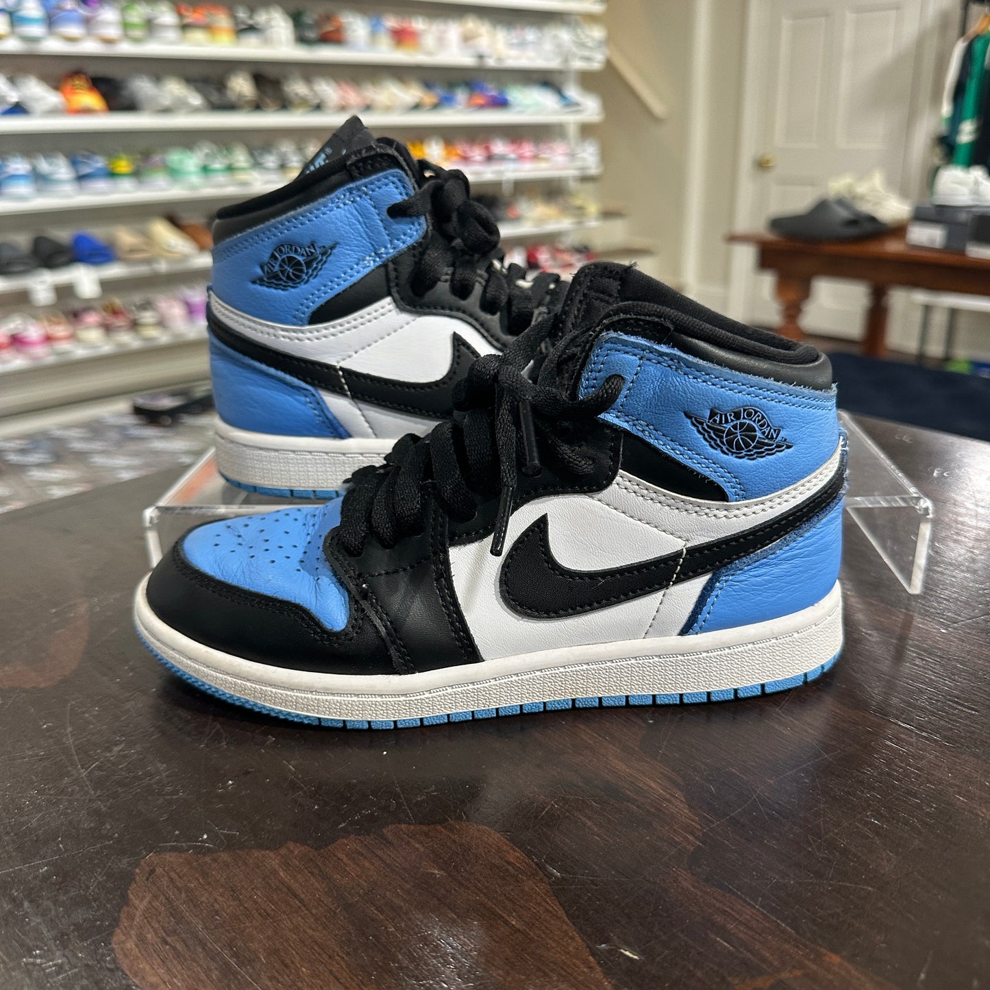 *USED* Air Jordan 1 UNC Toe (SIZE 1.5Y)