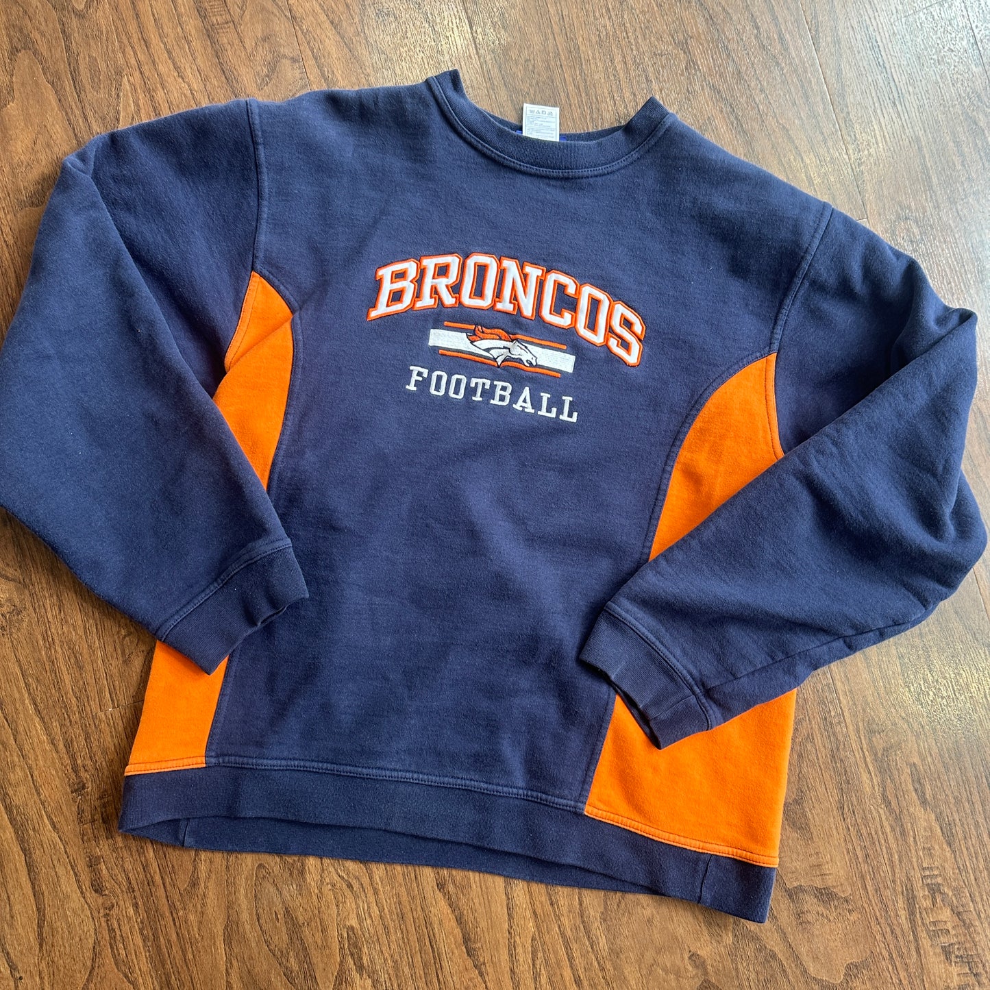 *VINTAGE* Broncos Football Crewneck (FITS Medium/Large)