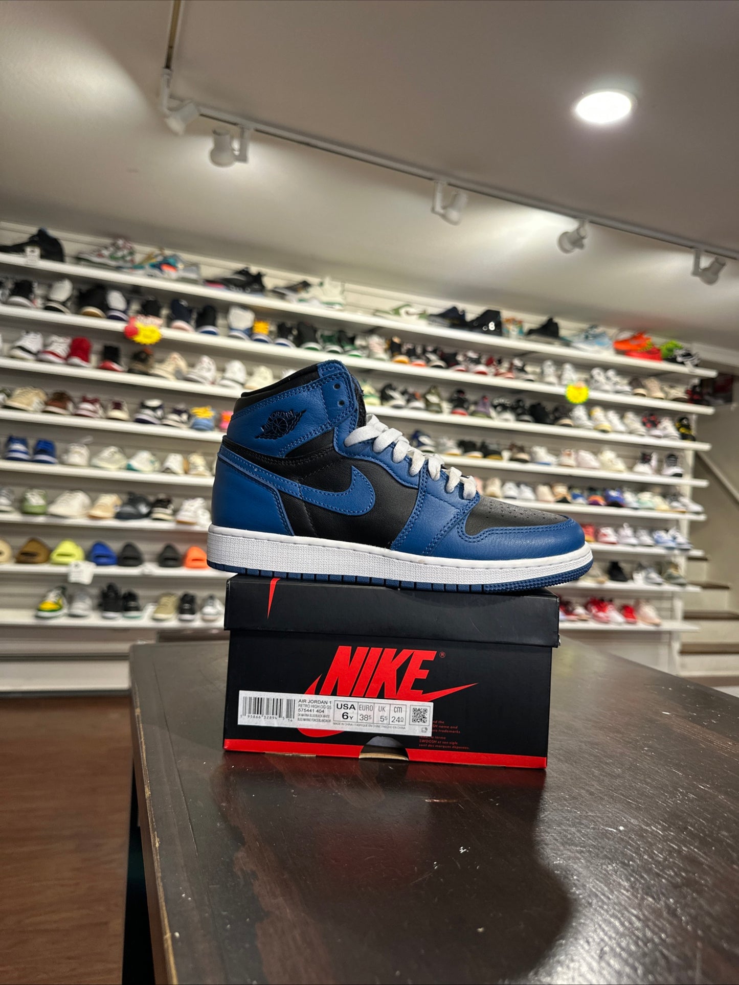 *USED* Jordan 1 Marina Blue (size 6Y)