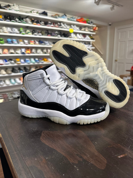 *USED* Air Jordan 11 DMP  (SIZE 5Y) NO BOX
