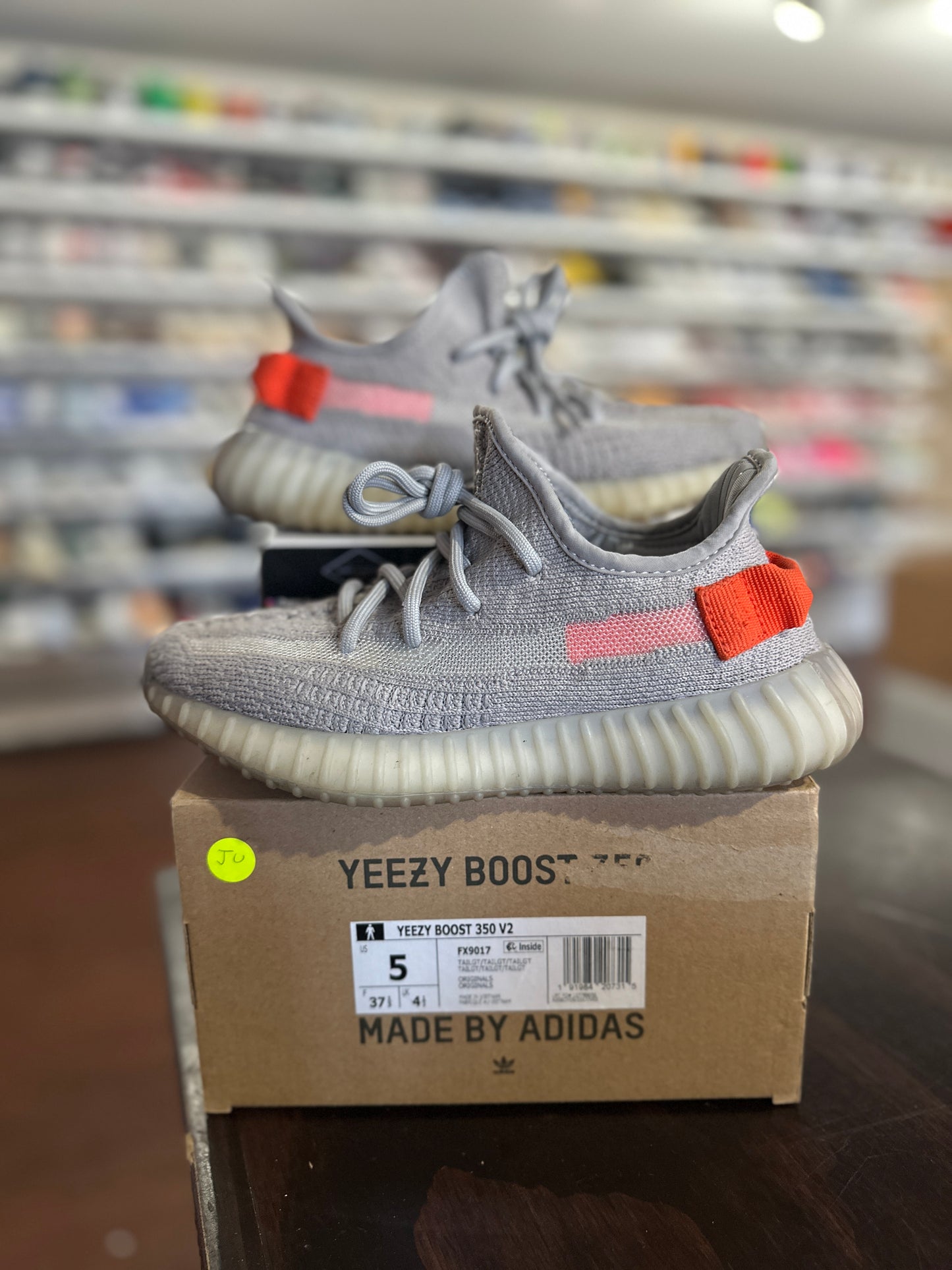 *USED* Yeezy 350 Tail Light  (SIZE 5Y)