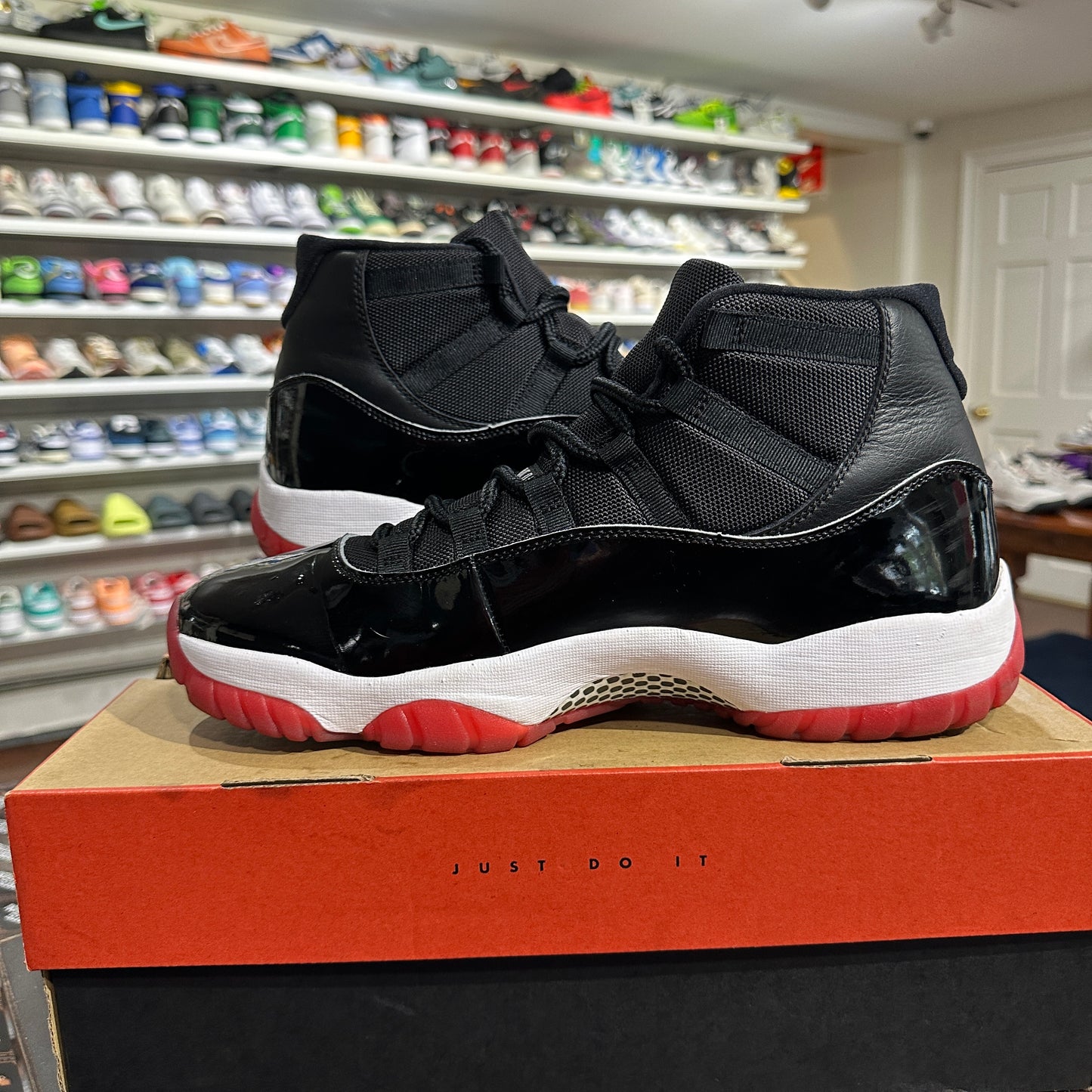 *USED* Air Jordan 11 Playoff Bred (2019) (size 13)