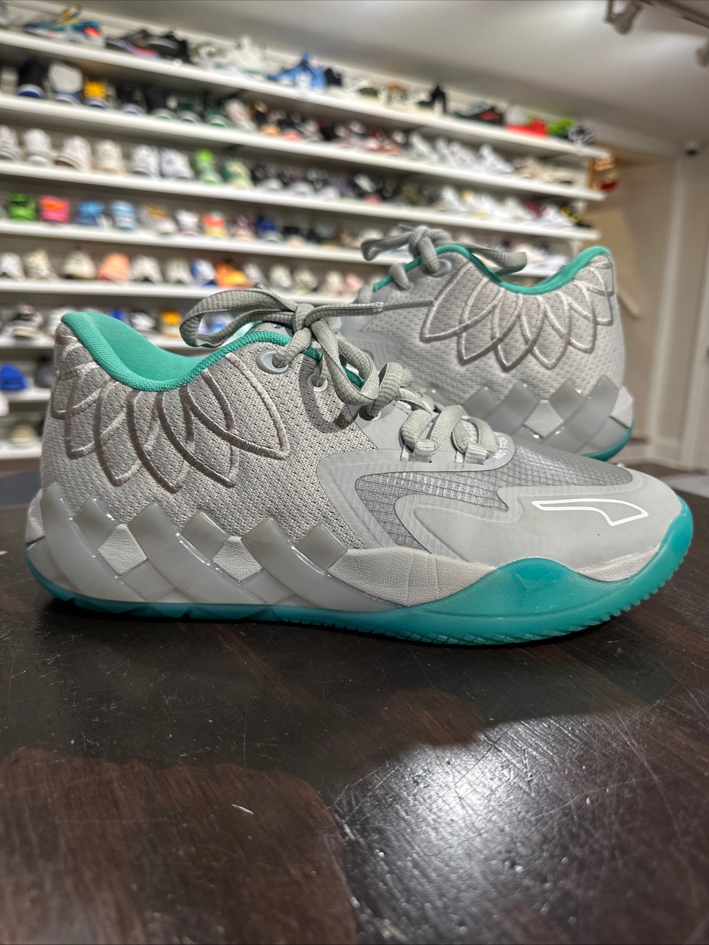 *USED* LaMelo Ball UFO (Size 8)
