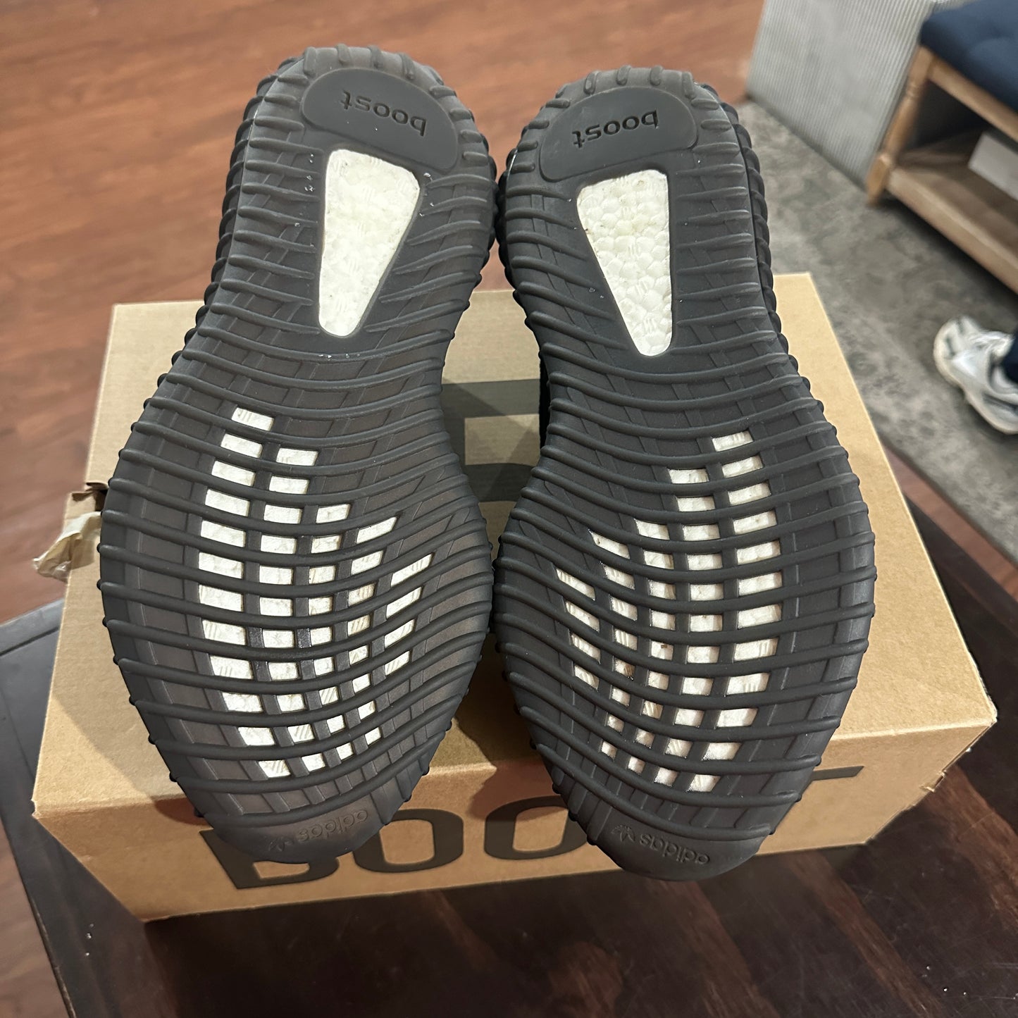 *USED* Yeezy Boost 350 v2 Core Black White 2016 (ALMOST NEW) size 9