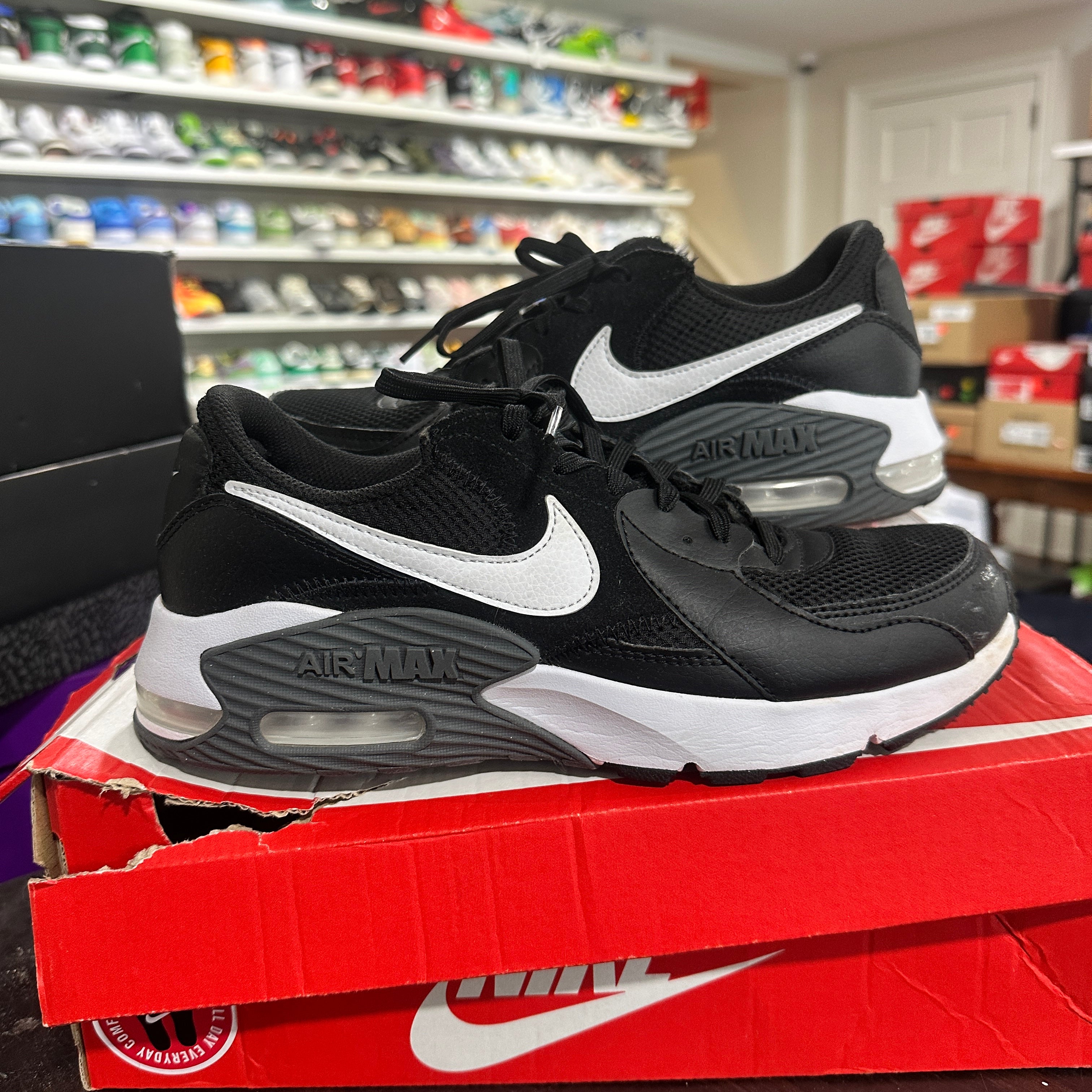 size 7.5 M / 9 W – Sports Connection size 7.5 M / 9 W – Sports Connection