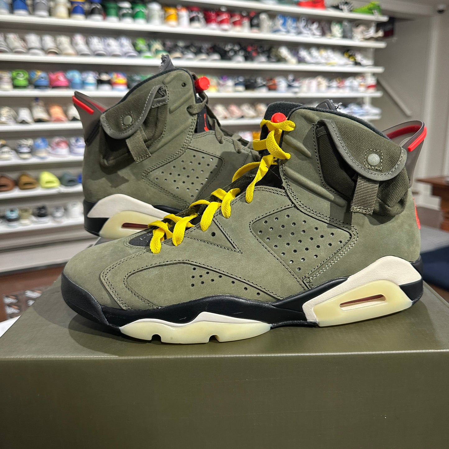 *USED* Jordan 6 Olive Travis Scott (Size 9.5)