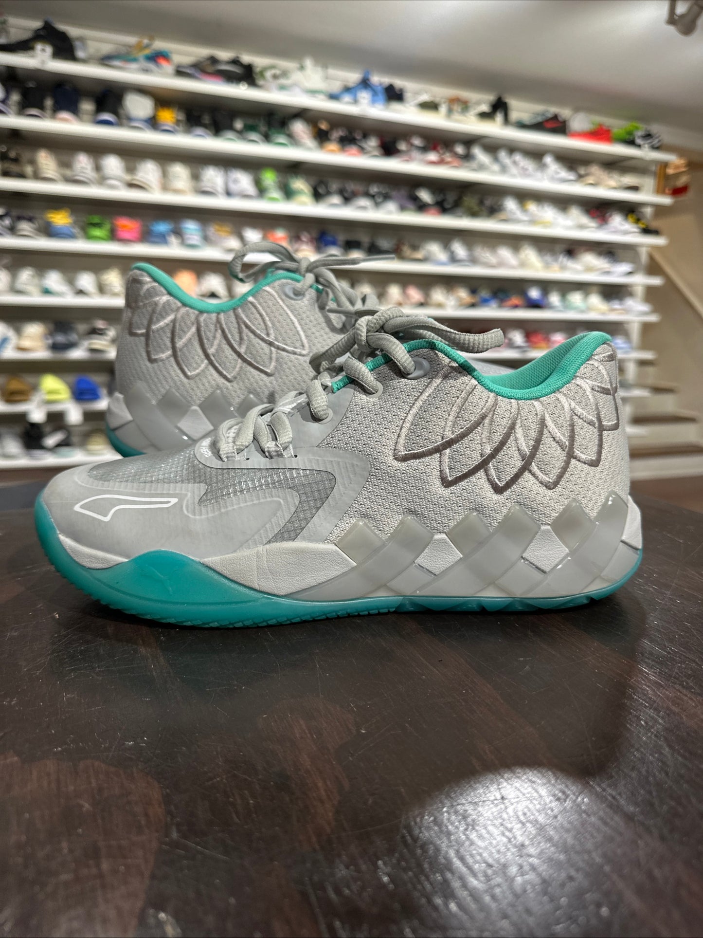 *USED* LaMelo Ball UFO (Size 8)