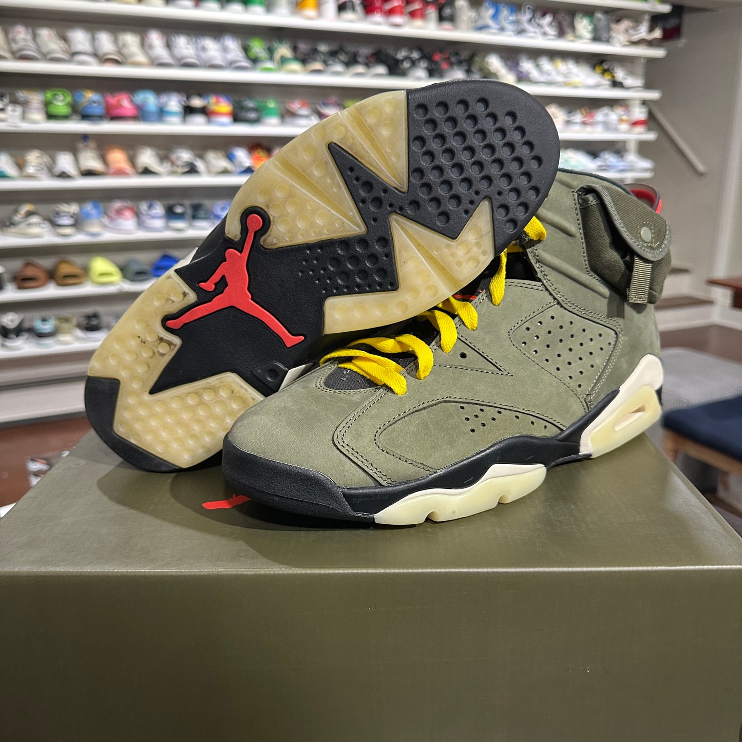 *USED* Jordan 6 Olive Travis Scott (Size 9.5)