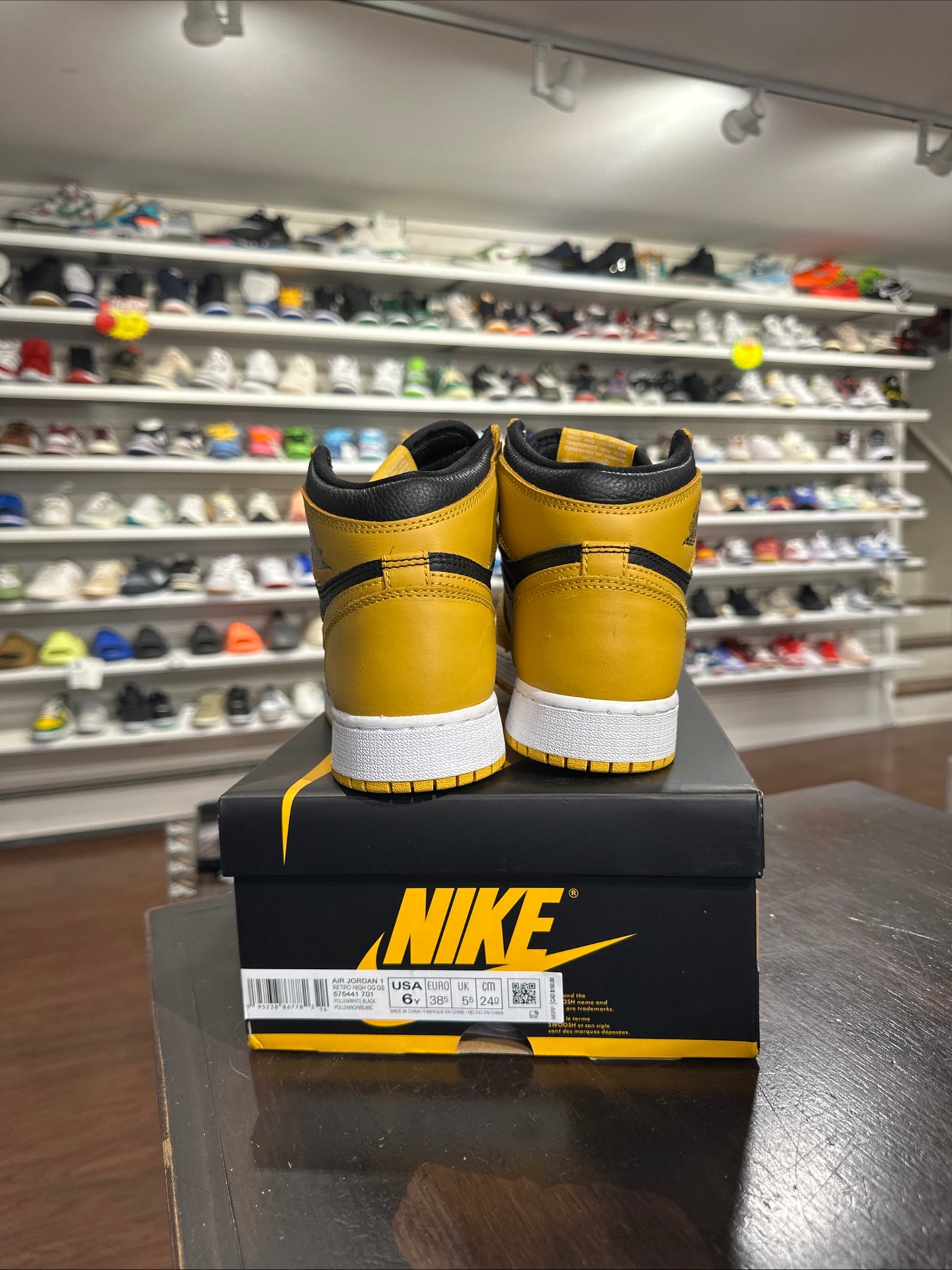 *USED* Jordan 1 Pollen (size 6Y)