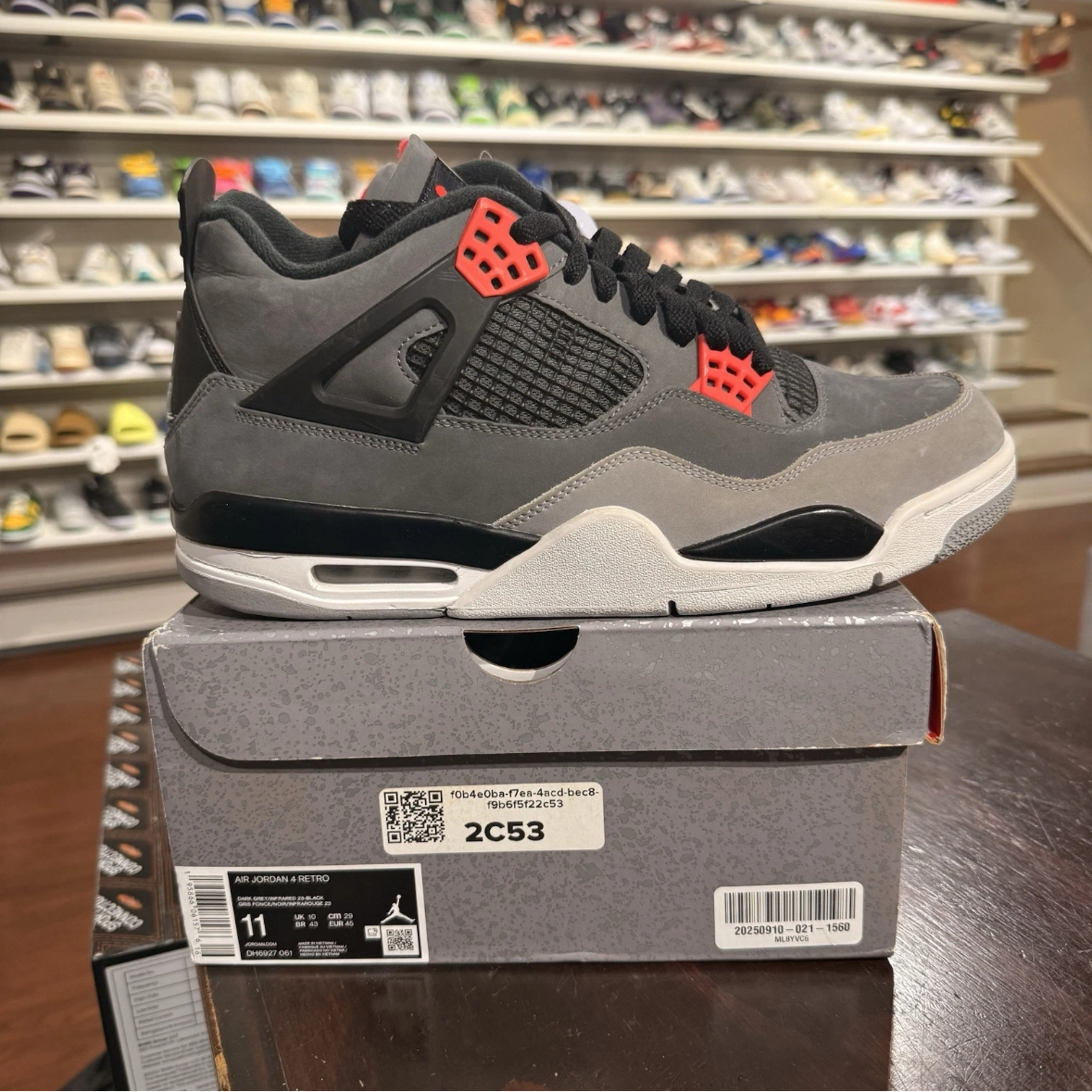 *USED* Jordan 4 Retro Mid Infared (Size 11)