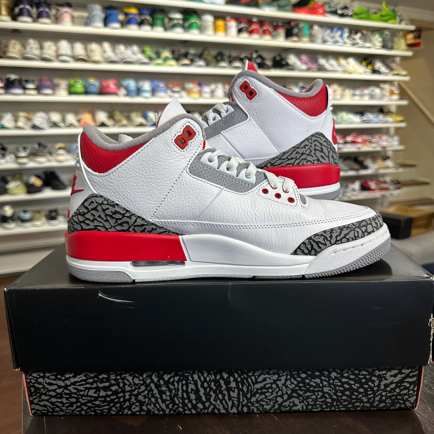 *USED* Air Jordan 3 Fire Red (size 9)