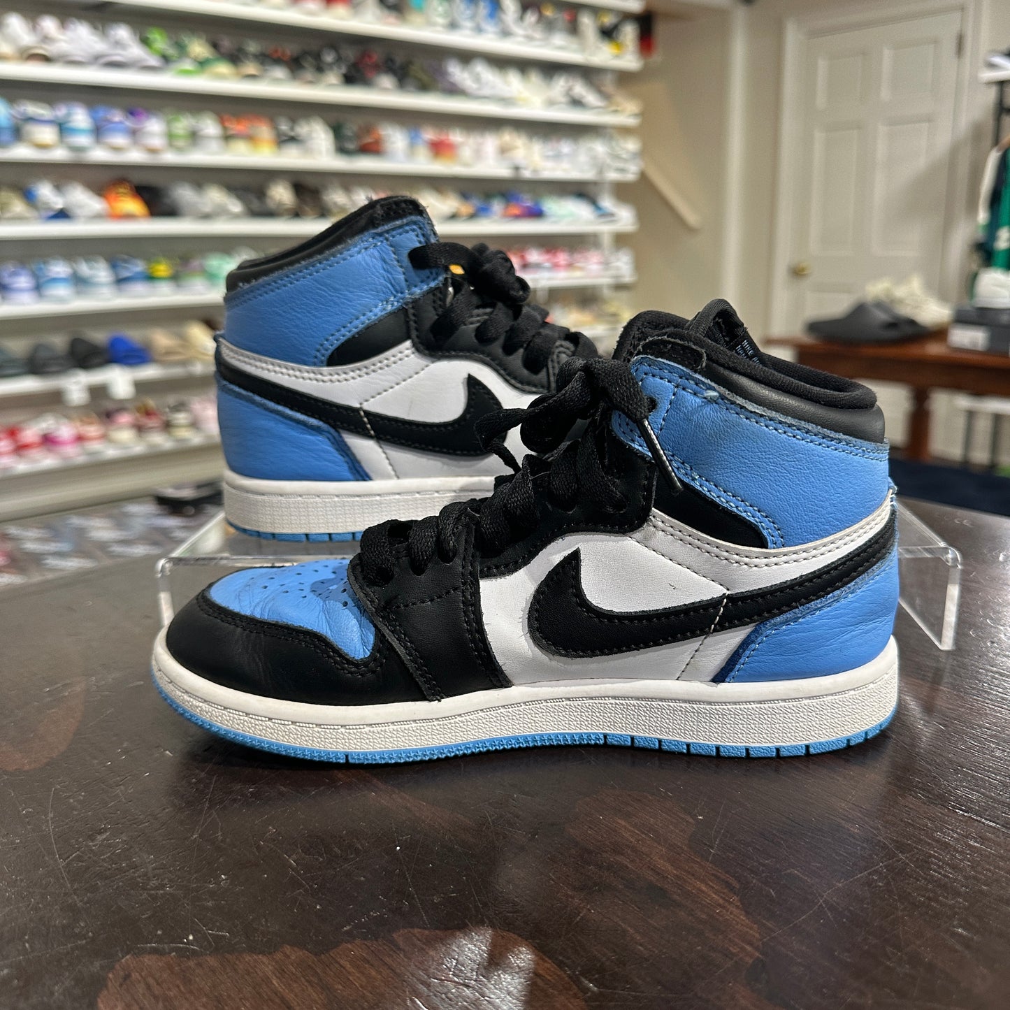 *USED* Air Jordan 1 UNC Toe (SIZE 1.5Y)