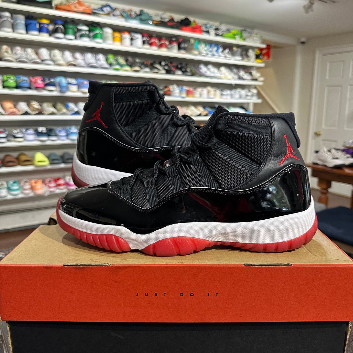 *USED* Air Jordan 11 Playoff Bred (2019) (size 13)