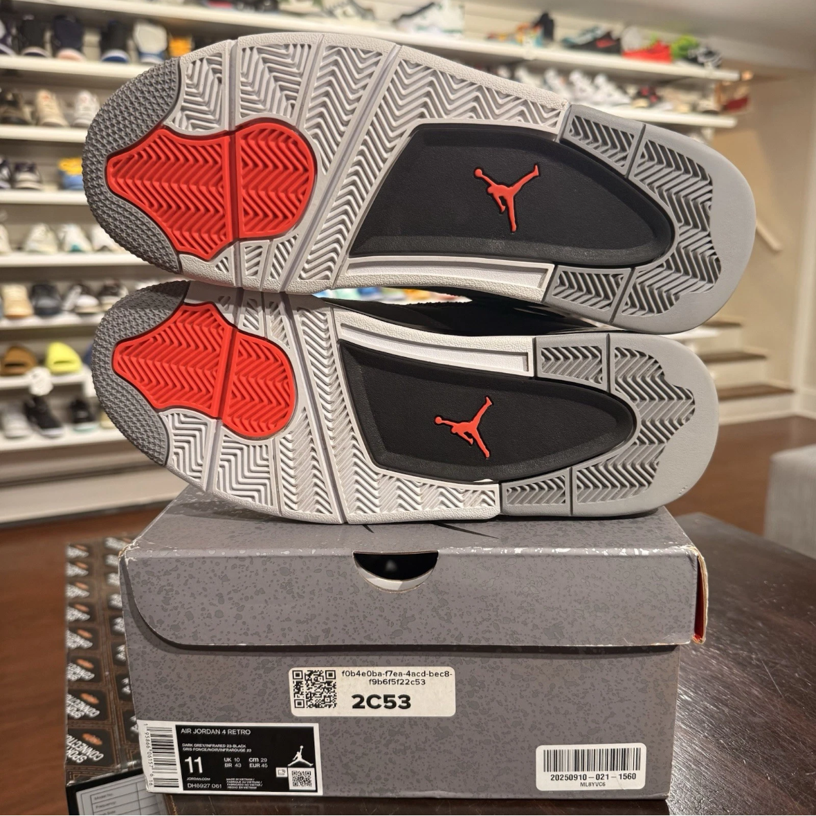 *USED* Jordan 4 Retro Mid Infared (Size 11)