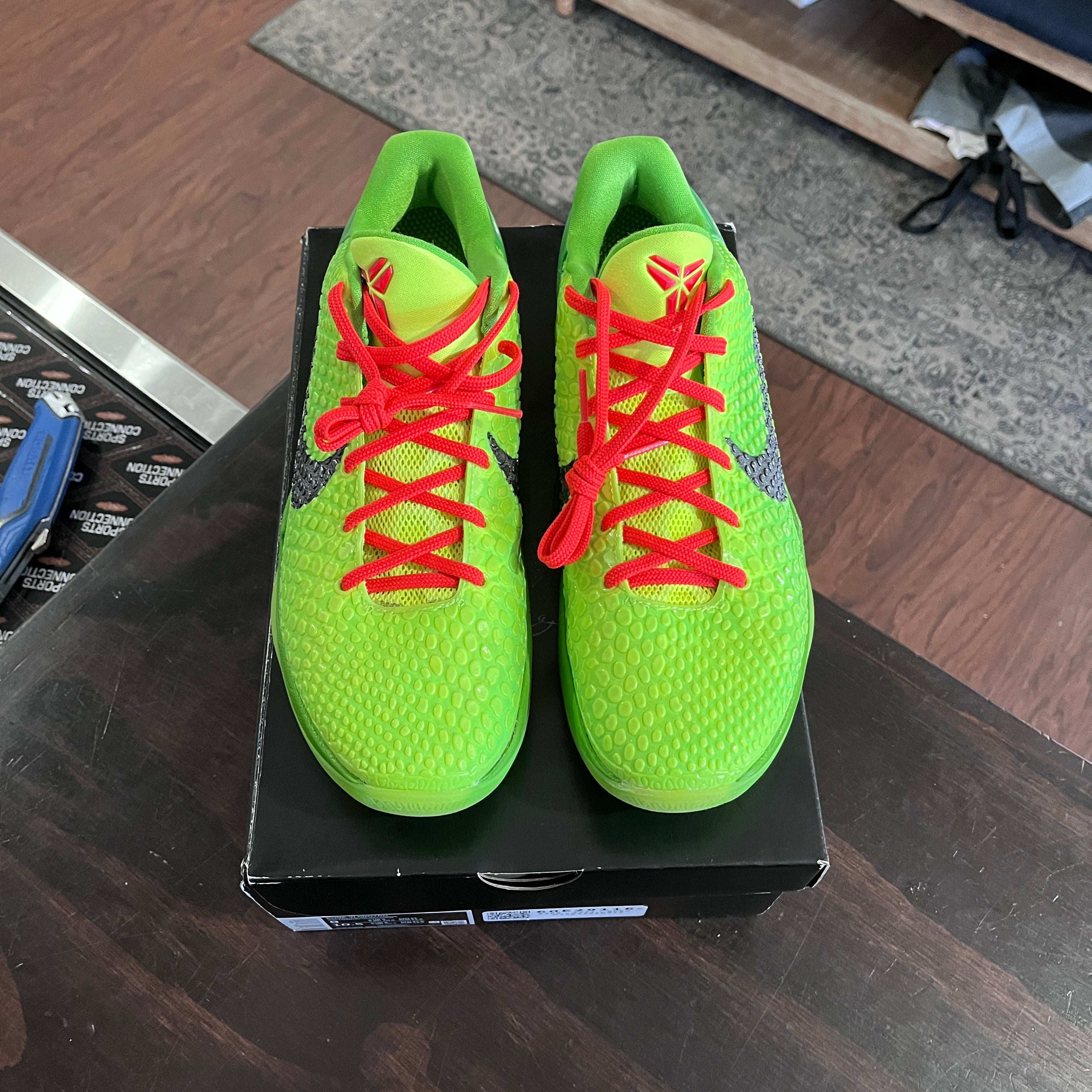 kobe 6 grinch size 9