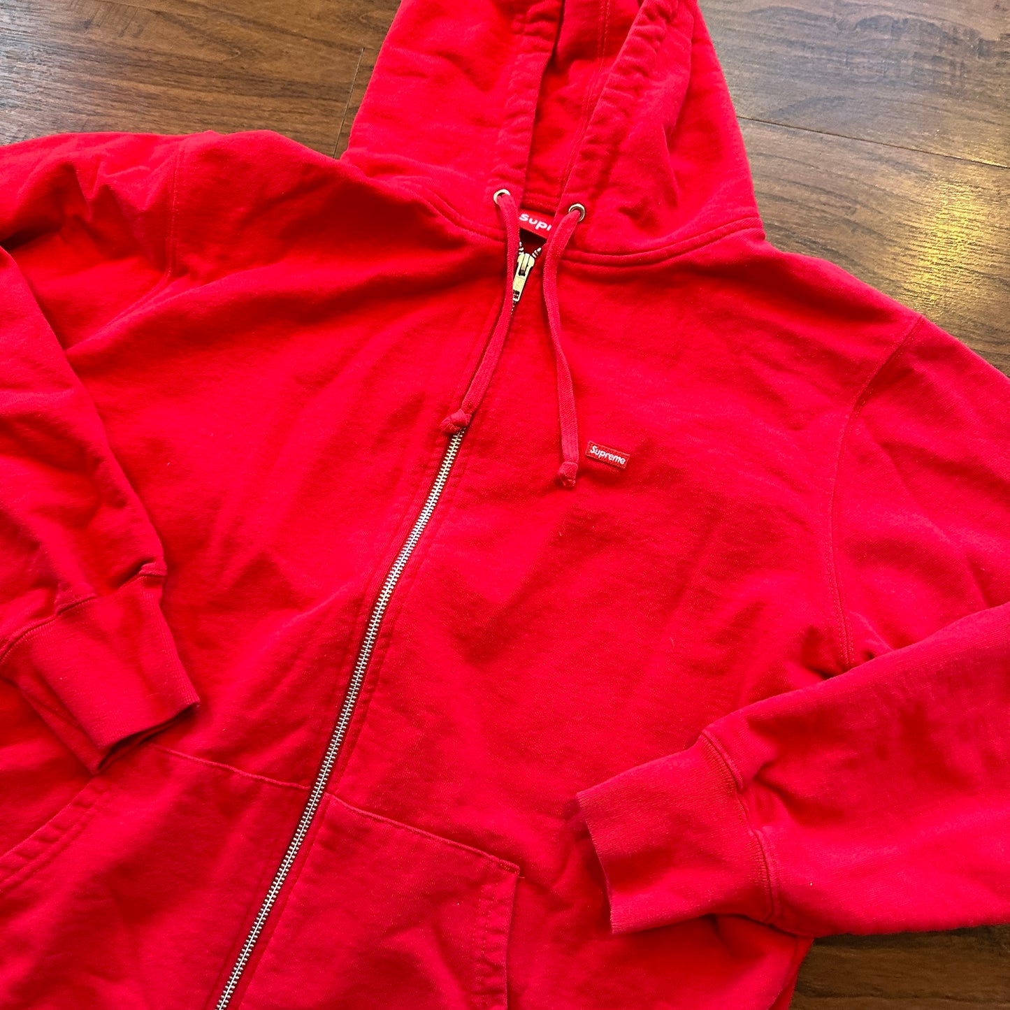 (USED) Supreme WINDSTOPPER Red Zip Up