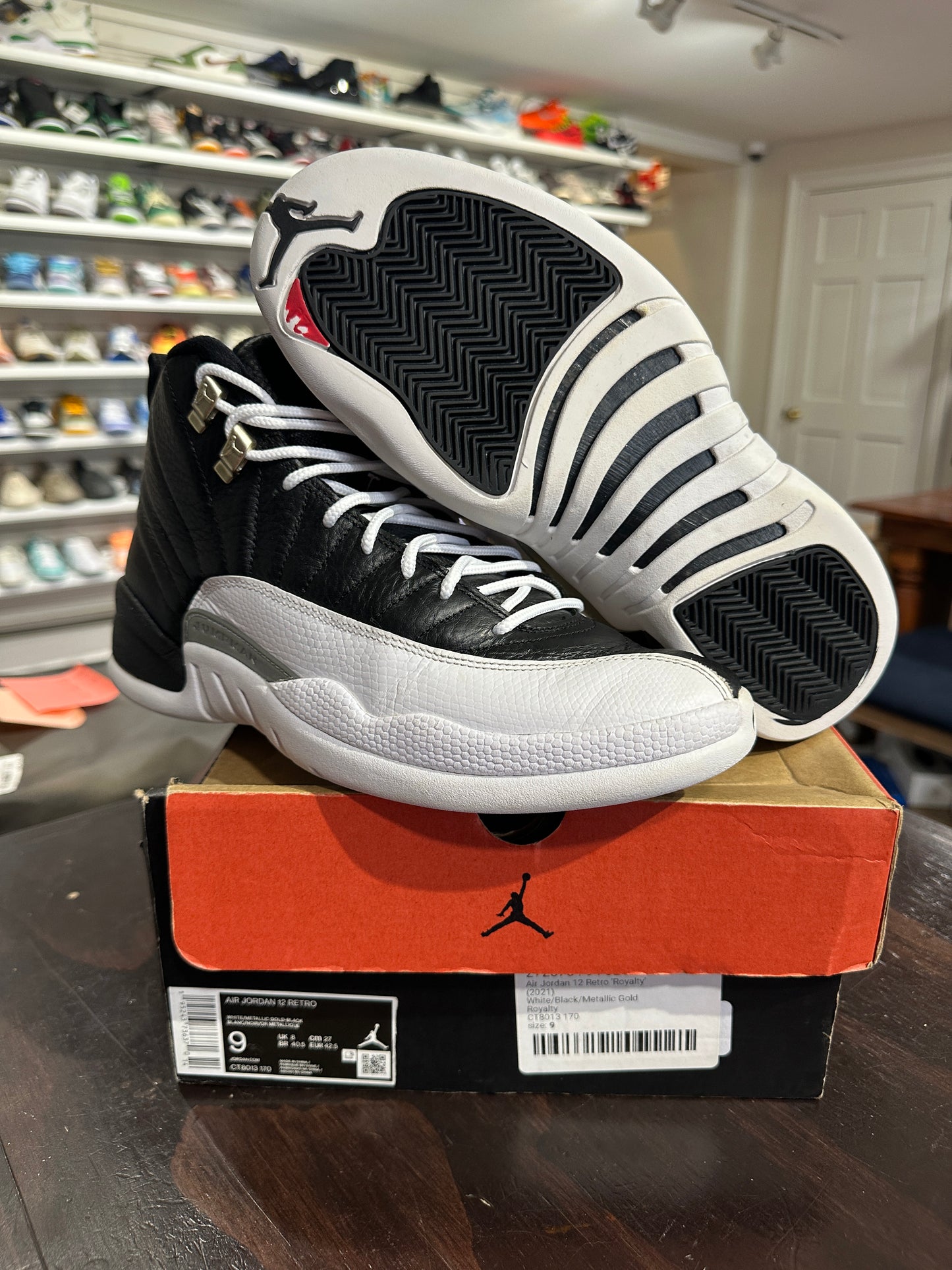*USED* Air Jordan 12 Playoff (size 9)