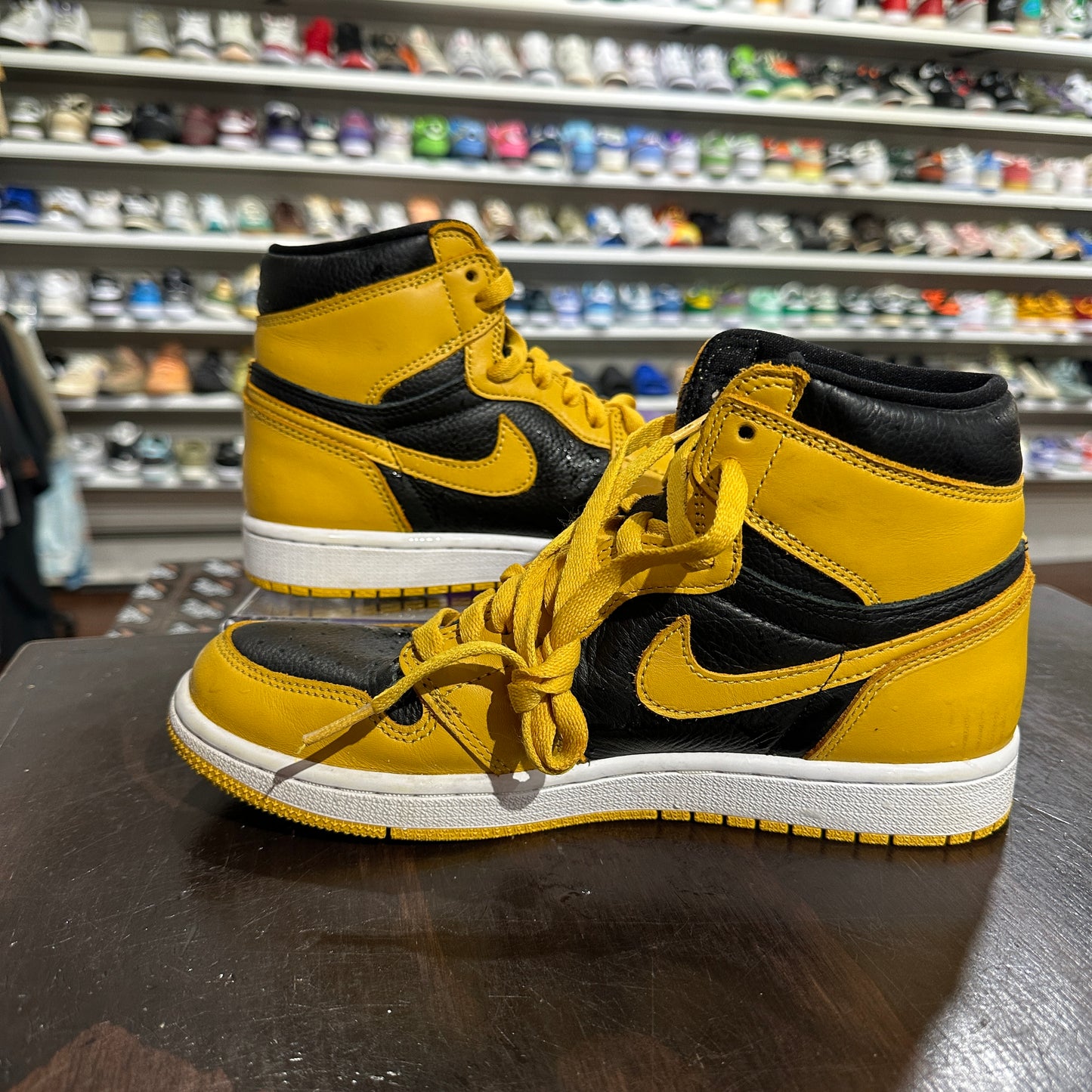 *USED* Jordan 1 High Pollen (size 7.5)(NO BOX)