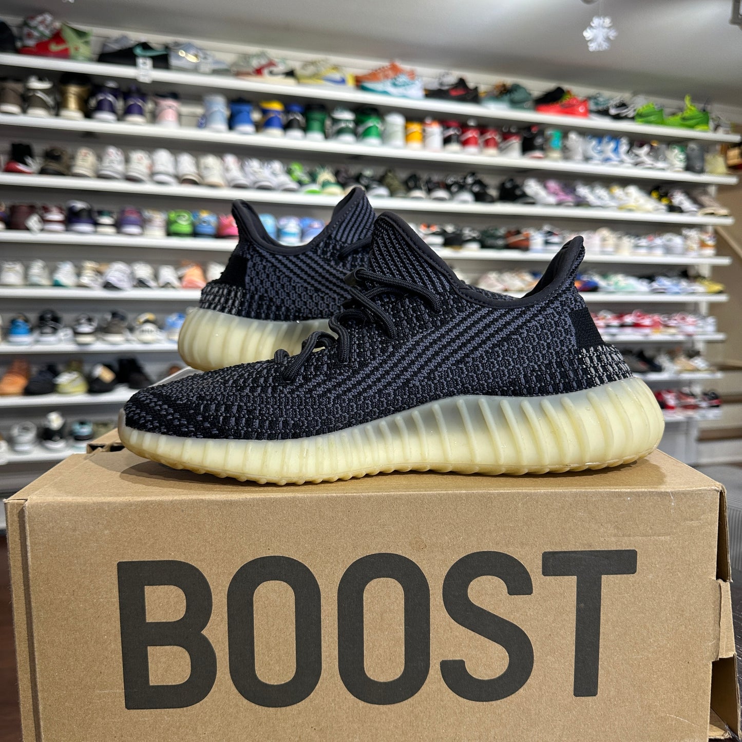 *USED* Yeezy 350 Carbon (Size 9.5)