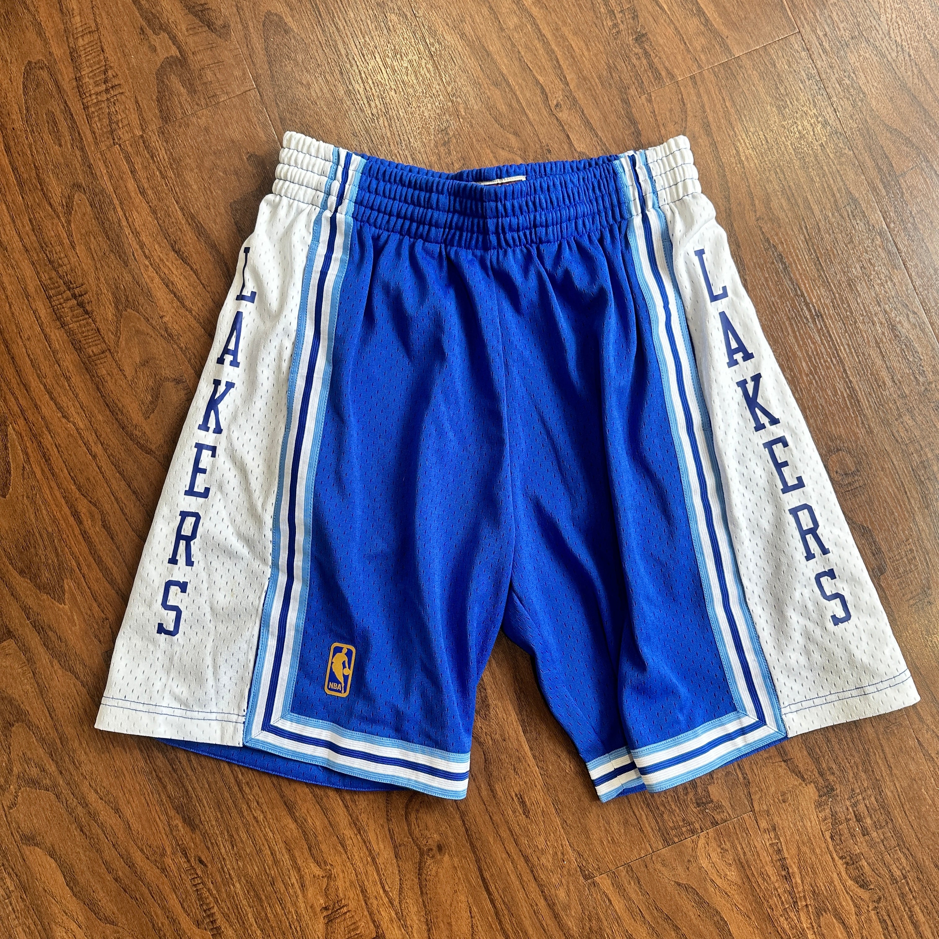 Mitchell and ness swingman shorts sizing outlet