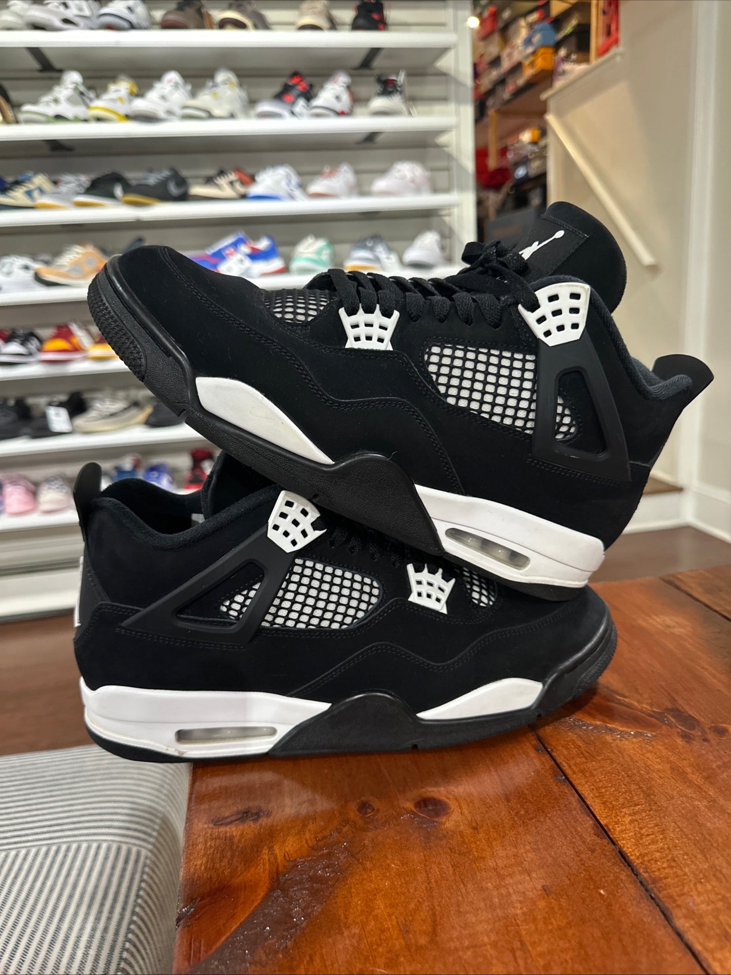 *USED* Jordan 4 White Thunder (Size 12)
