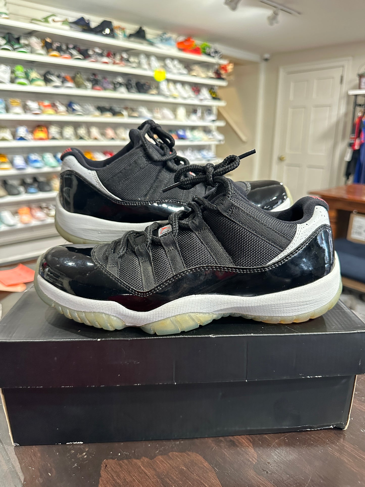 *USED* Air Jordan 11 Low Infrared (Size 8.5)