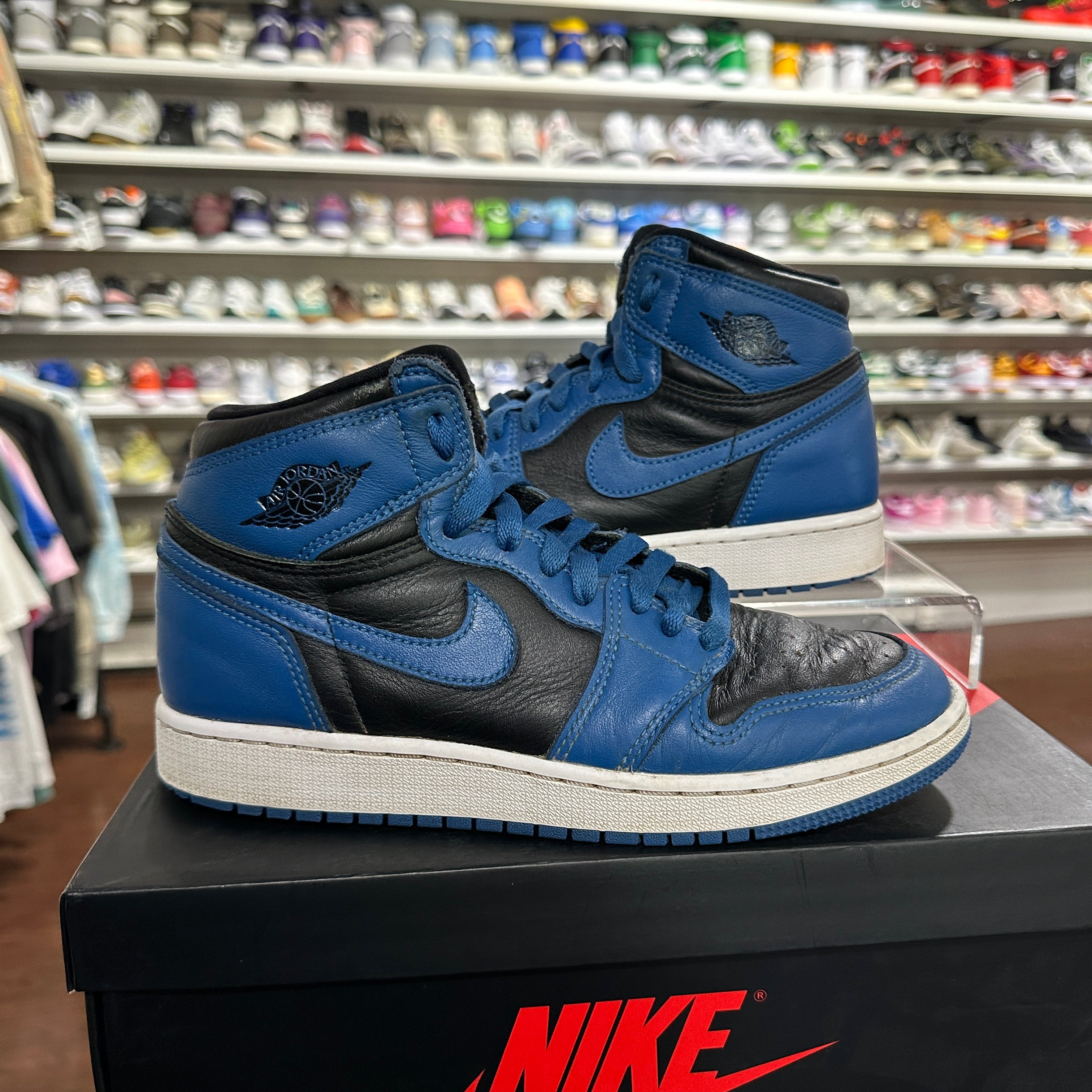 Air jordan 1 shops high marina blue size 5.5y