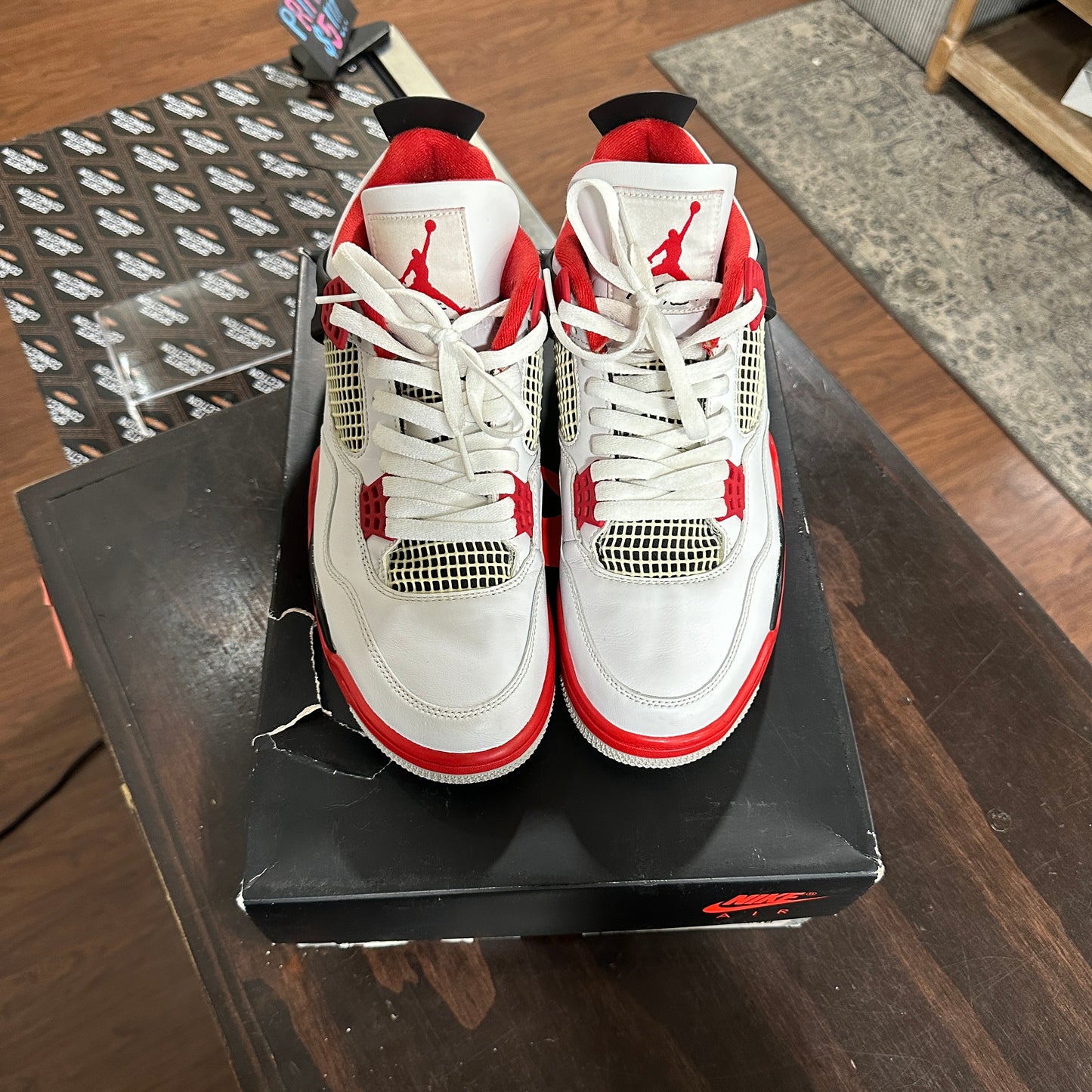 *USED* Air Jordan 4 Fire Red (size 10)
