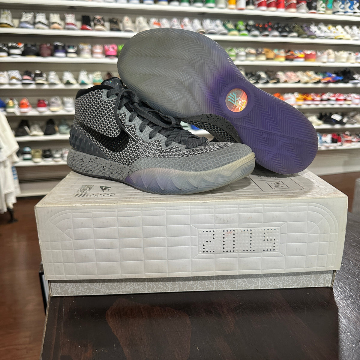 USED* Kyrie 1 All Star (size 9) – Sports Connection display picture 1